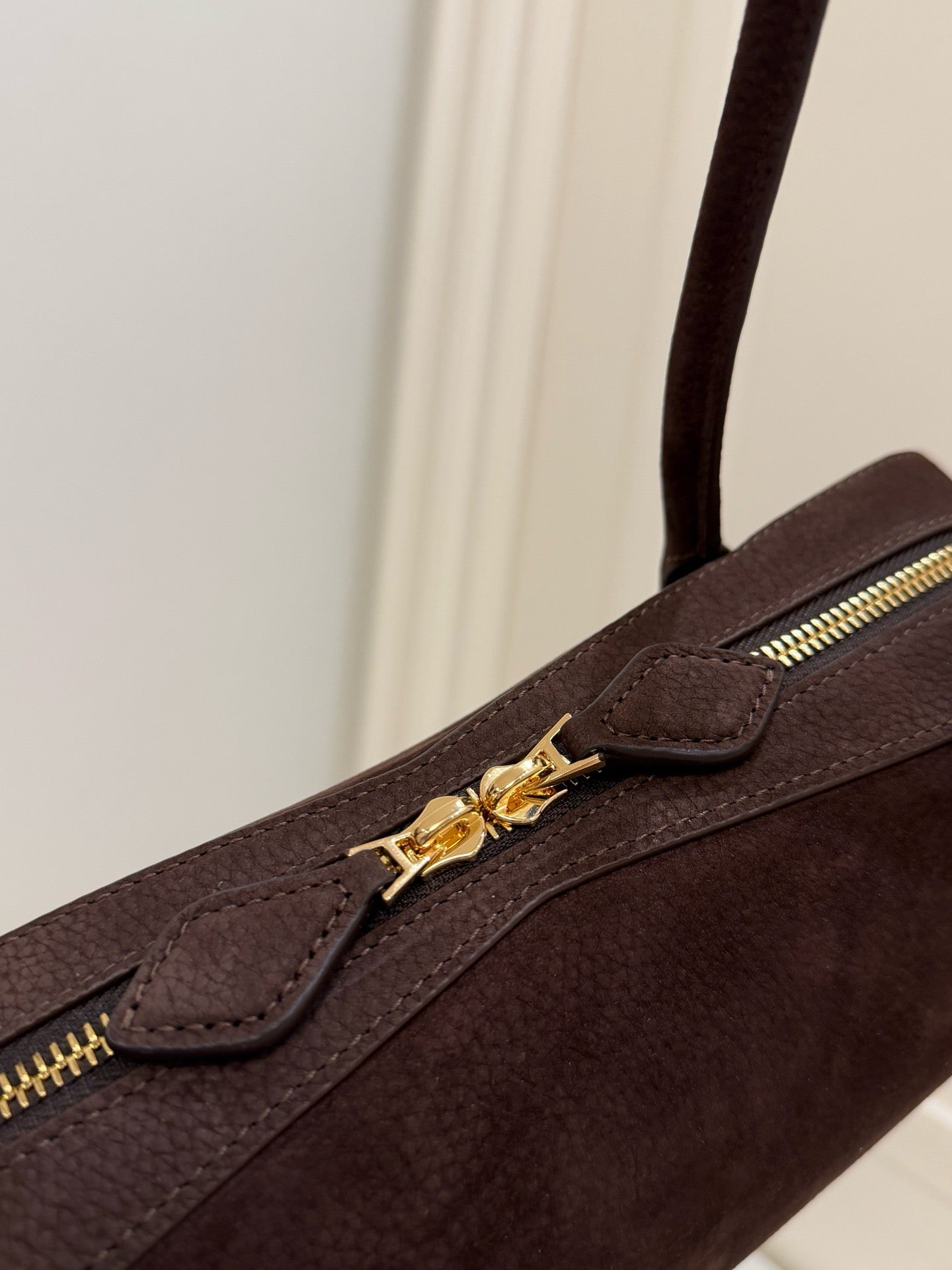 알라이아 LE TECKEL 미디엄 백