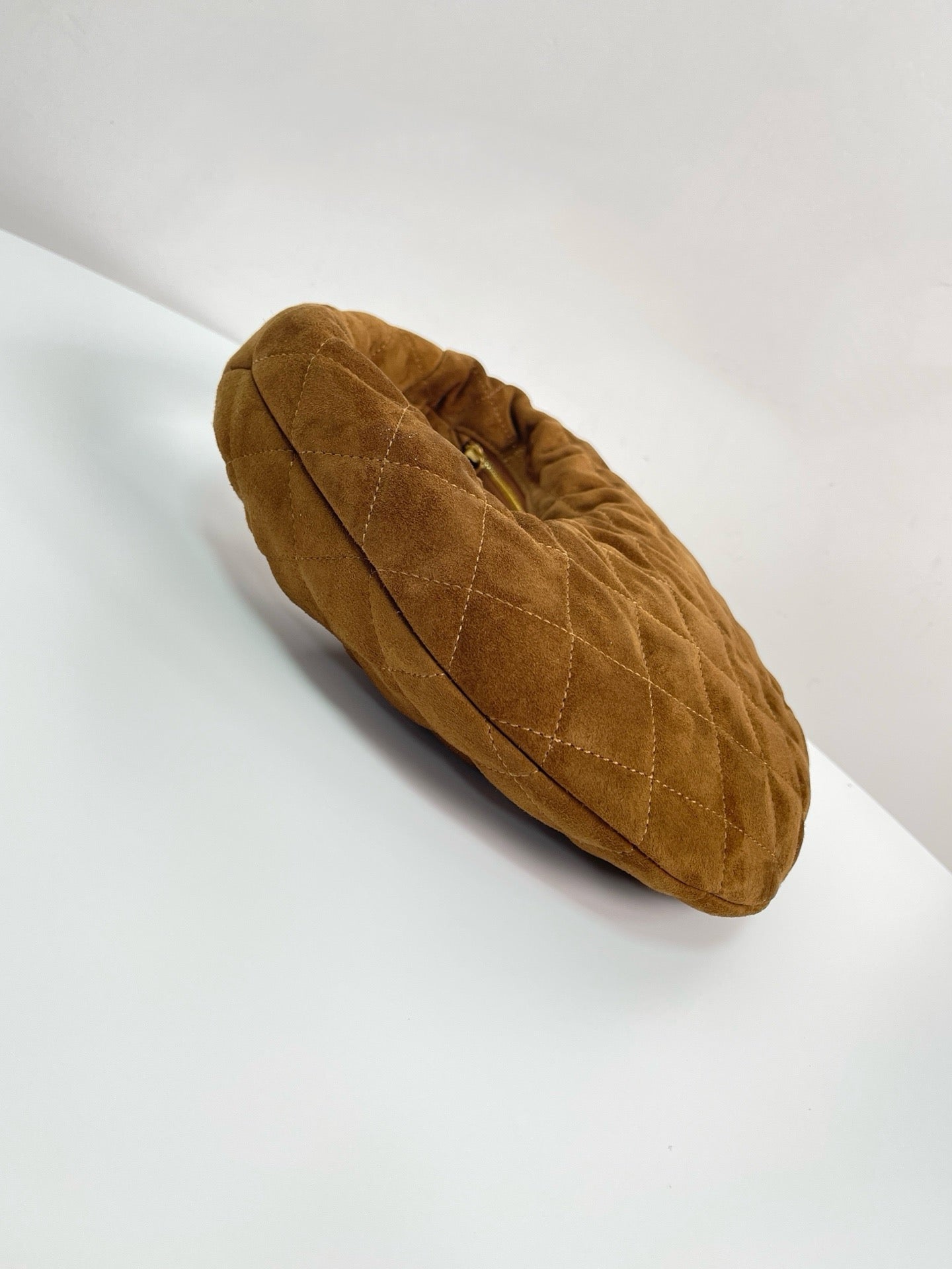 생로랑 ICARINO 이카리노 퀼팅 스웨이드 토트백 카라멜 꼬냑