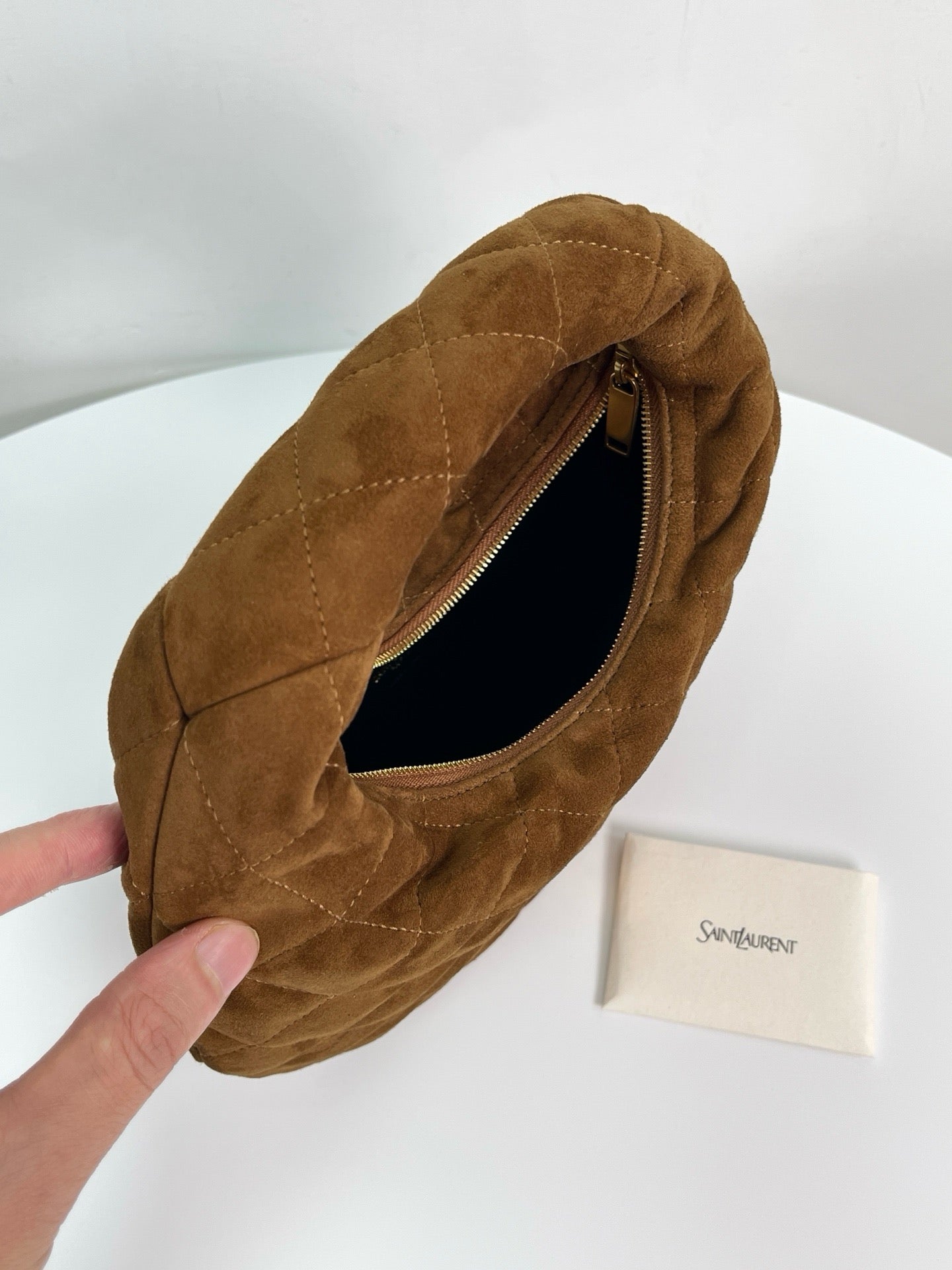 생로랑 ICARINO 이카리노 퀼팅 스웨이드 토트백 카라멜 꼬냑