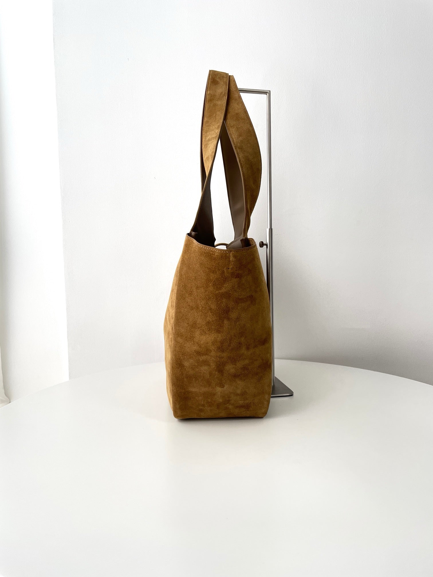 생로랑 LE5À7 BEA 토트백 스웨이드