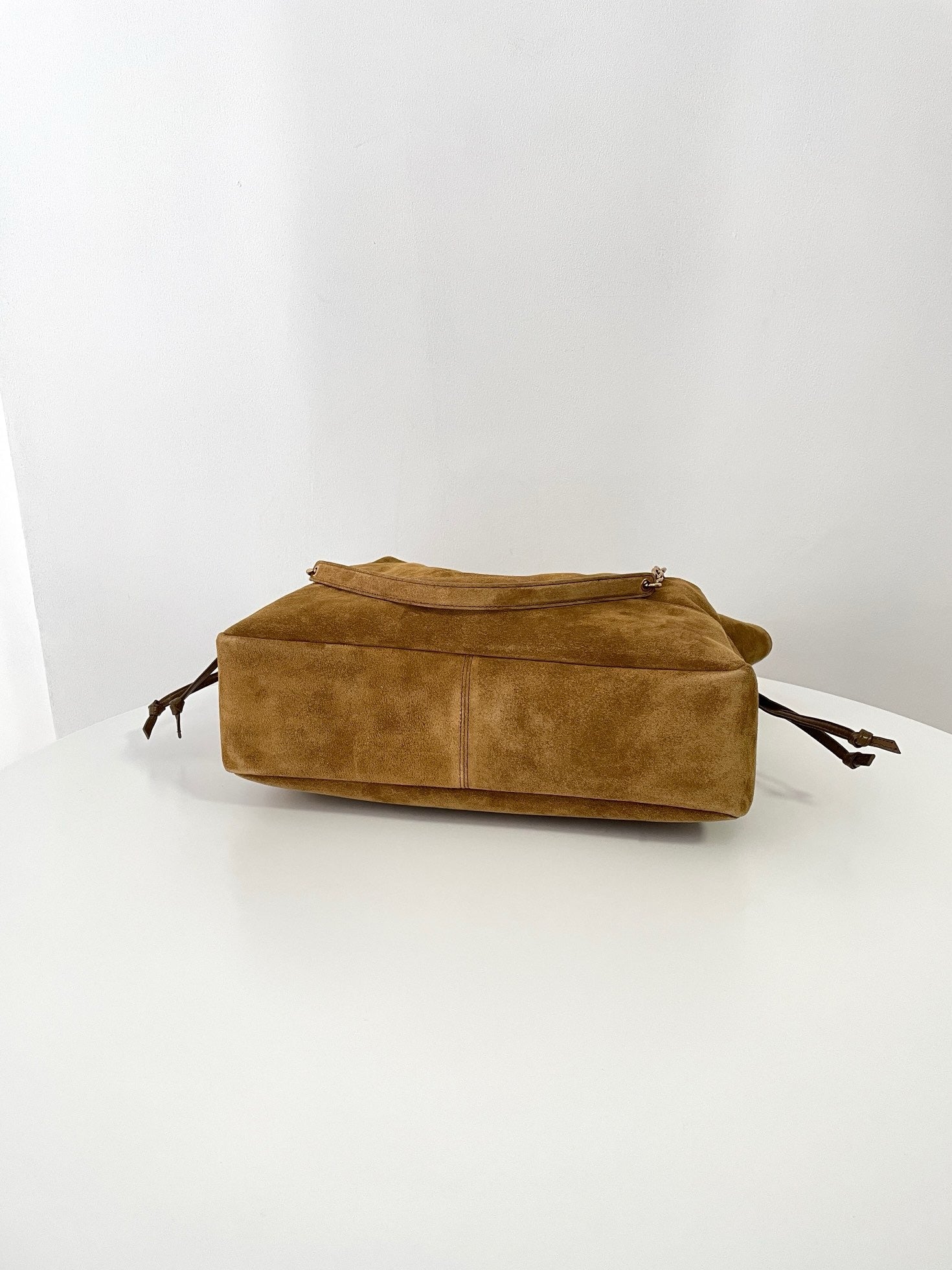 생로랑 제이미 쇼퍼백 스웨이드