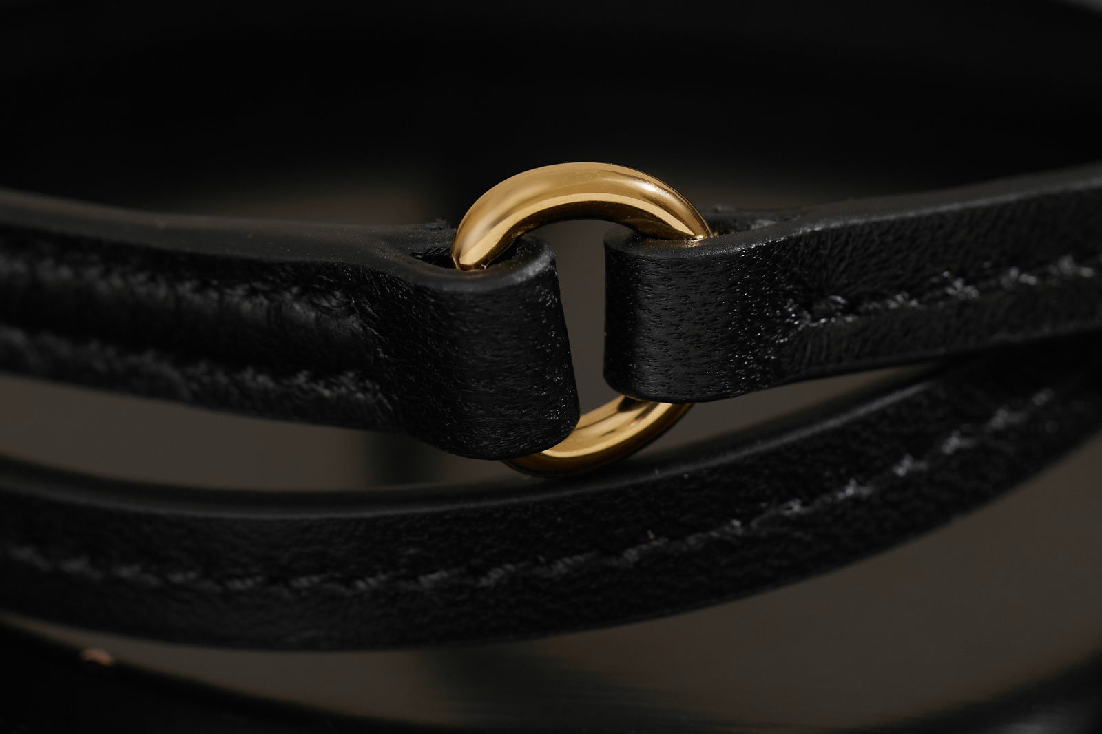 미우미우 완더 마테라쎄 나파 가죽 호보 미니 백