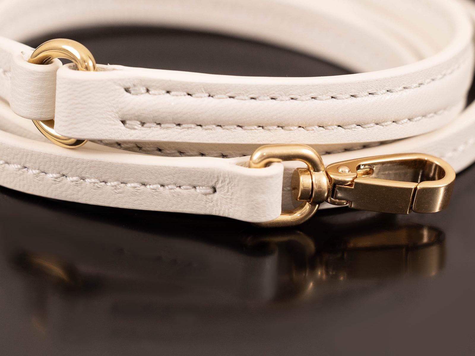 미우미우 완더 마테라쎄 나파 가죽 호보 미니 백