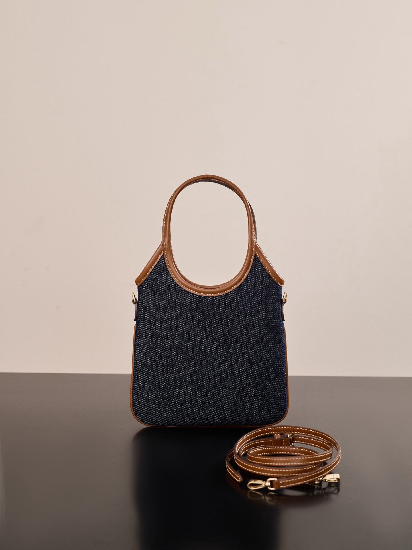 미우미우 아이비 데님 핸드백 블루 브랜디