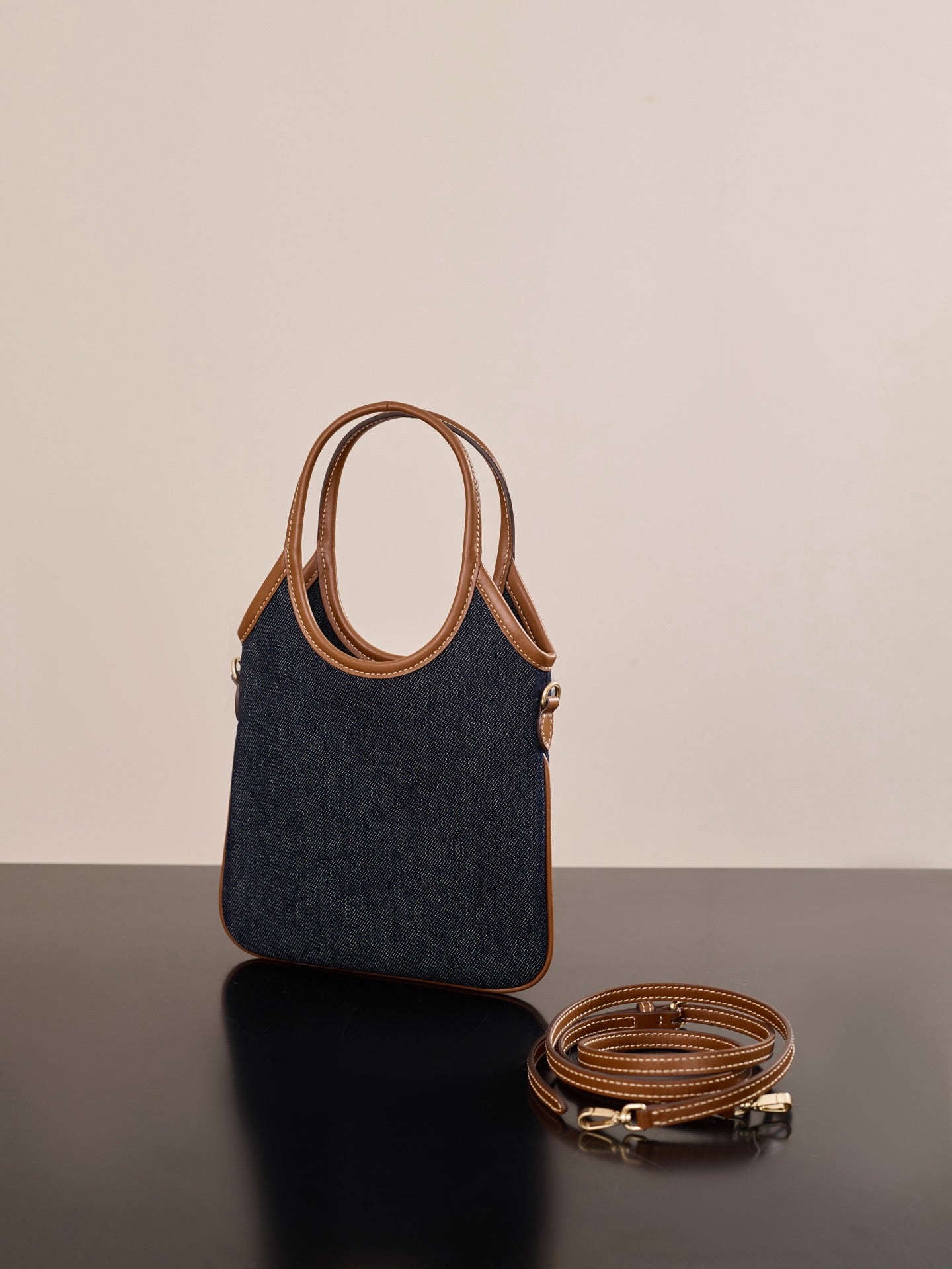 미우미우 아이비 데님 핸드백 블루 브랜디