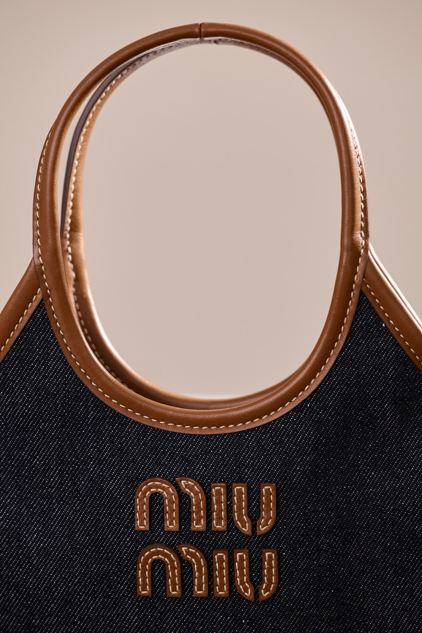 미우미우 아이비 데님 핸드백 블루 브랜디