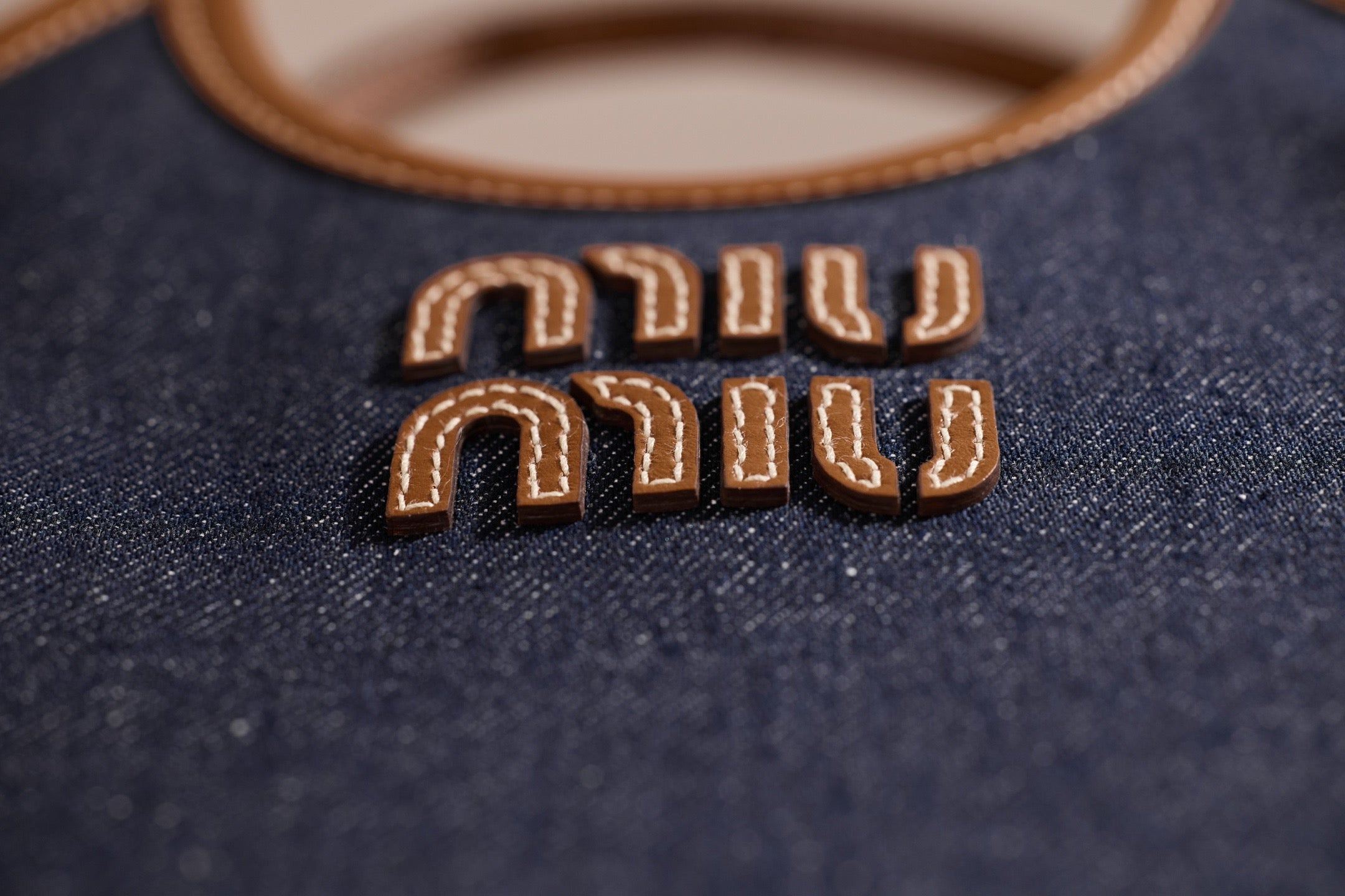 미우미우 아이비 데님 핸드백 블루 브랜디