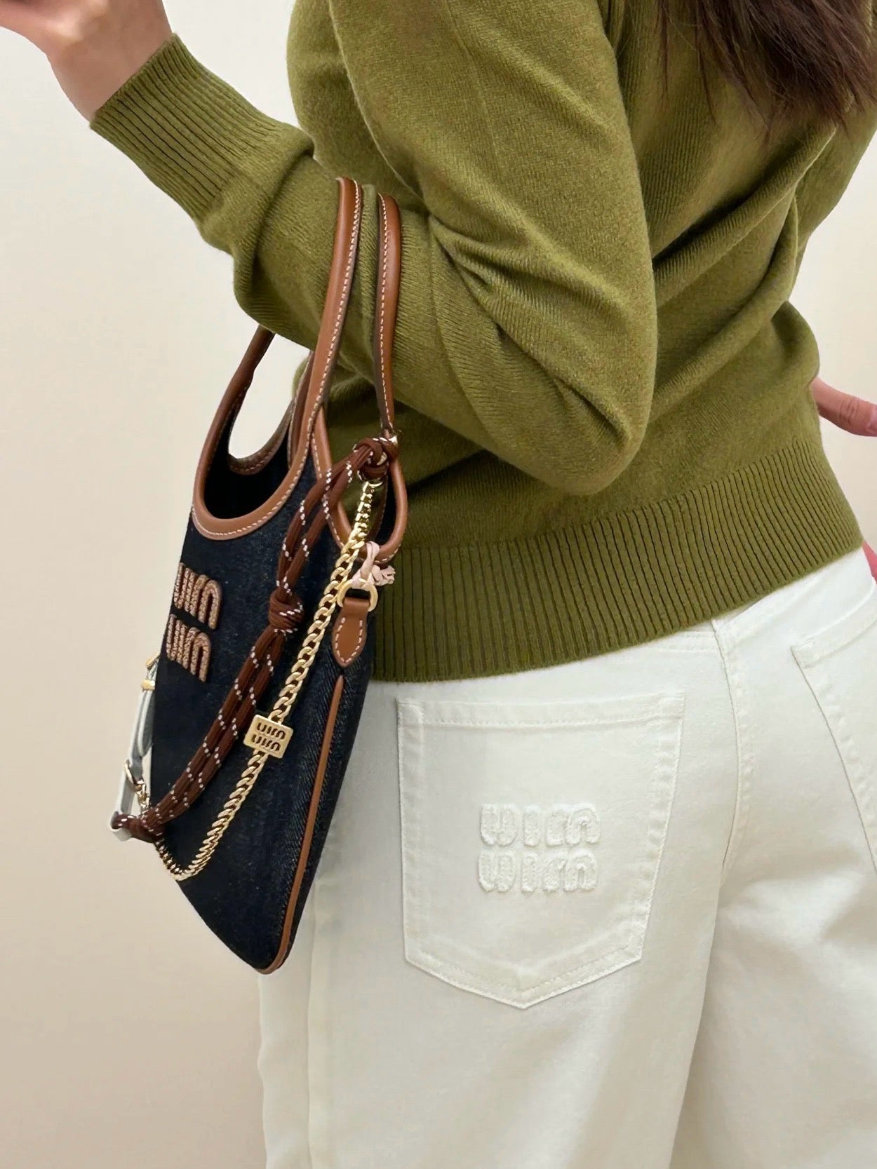 미우미우 아이비 데님 핸드백 블루 브랜디