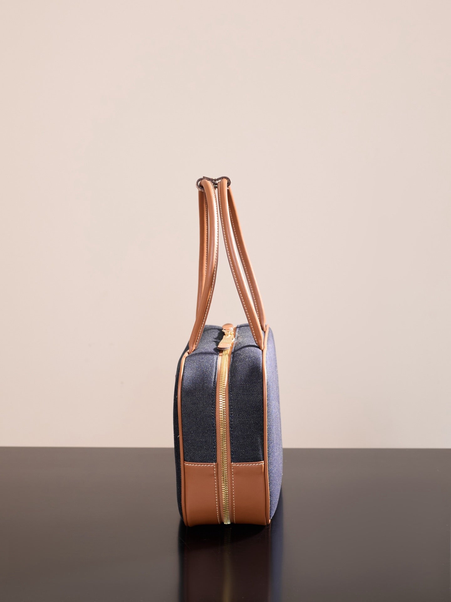 미우미우 보 데님 백 라지