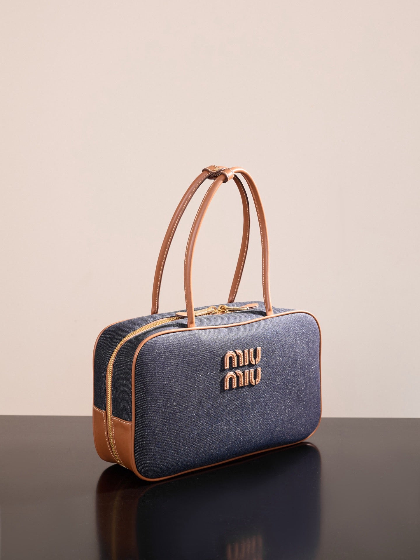 미우미우 보 데님 백 라지