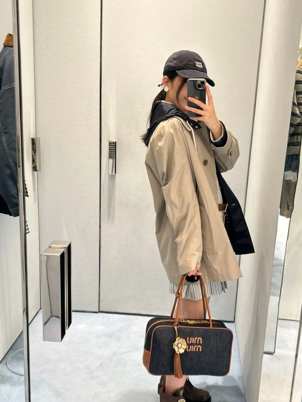 미우미우 보 데님 백 라지