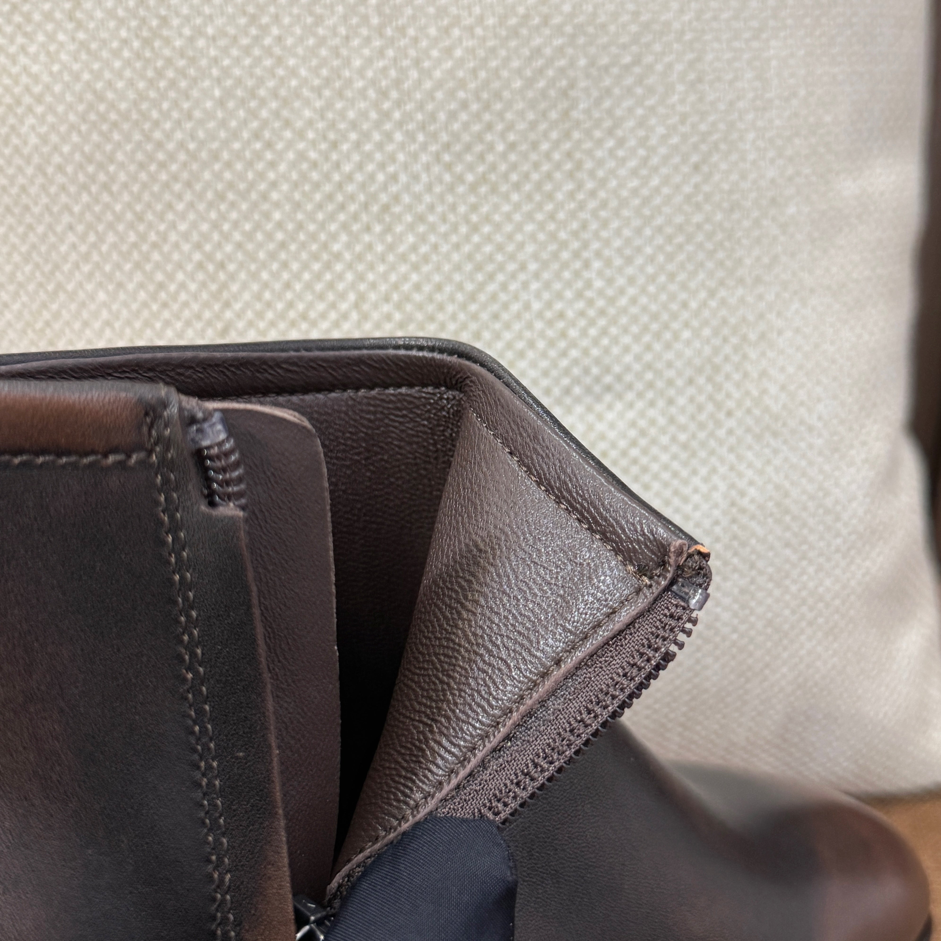 미우미우 퓨메 가죽 부티