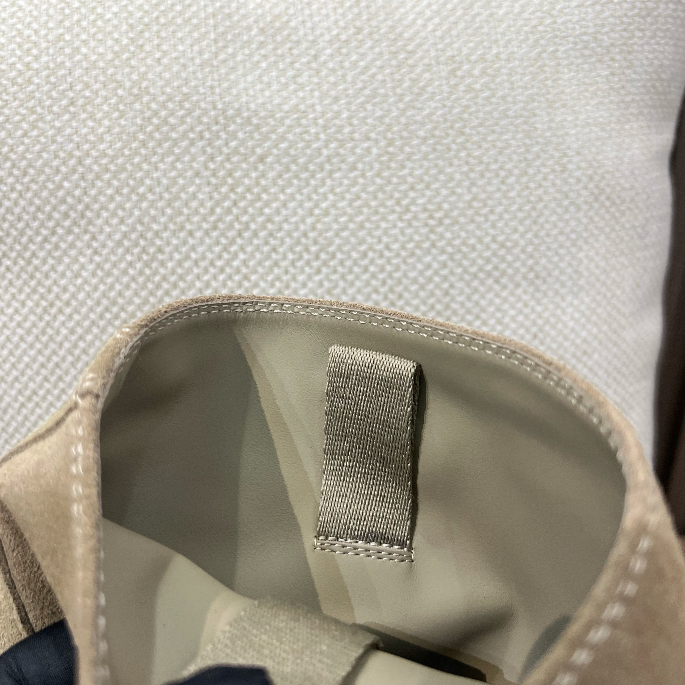 프라다 레더 부티 블랙