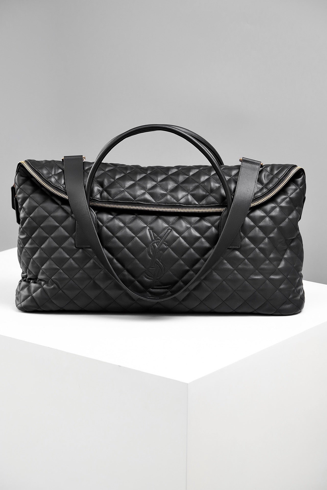 생로랑 퀼티드 레더 ES 자이언트 트래블백 블랙