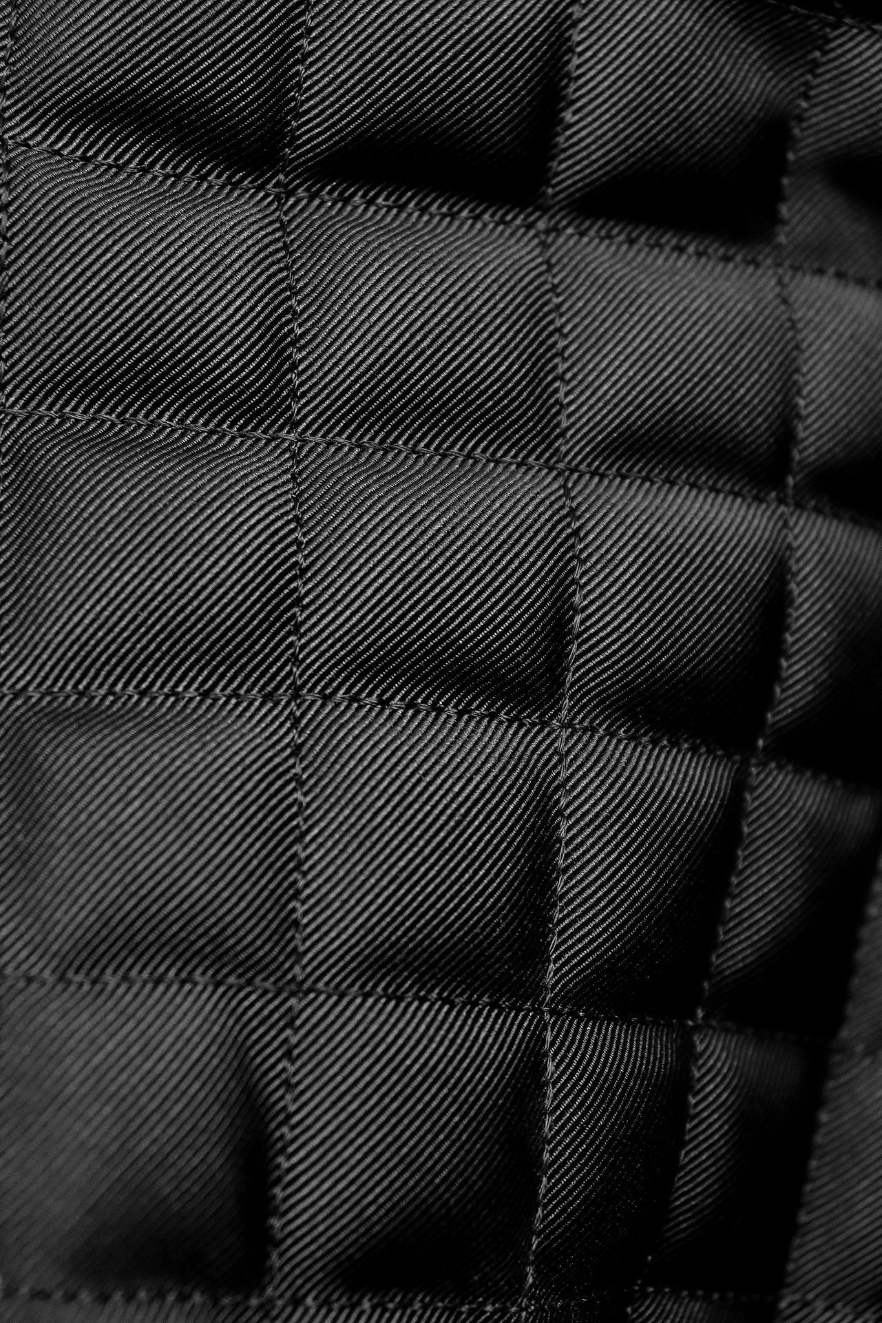 생로랑 퀼티드 레더 ES 자이언트 트래블백 블랙