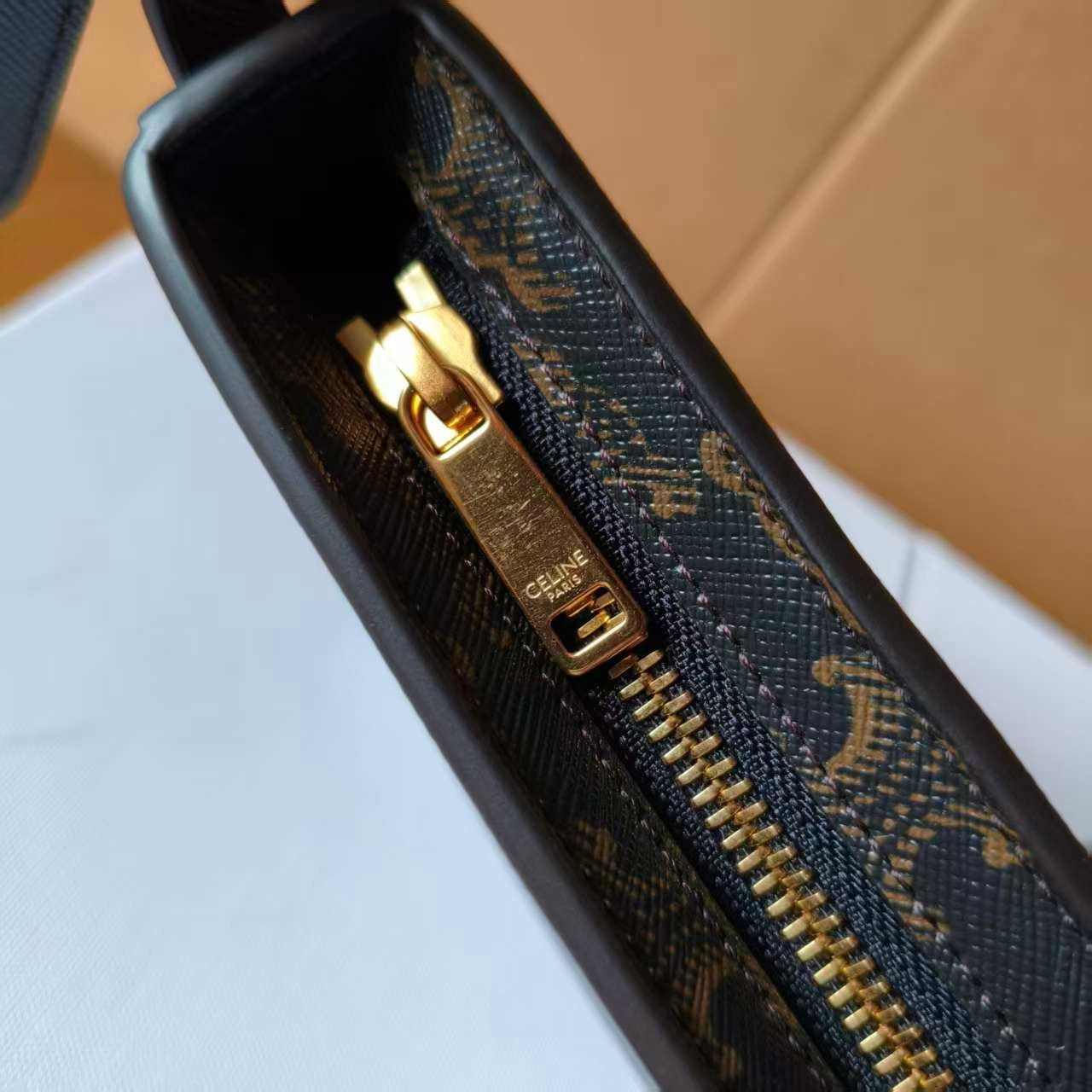 셀린느 티나 숄더백 트리옹프 캔버스 블랙