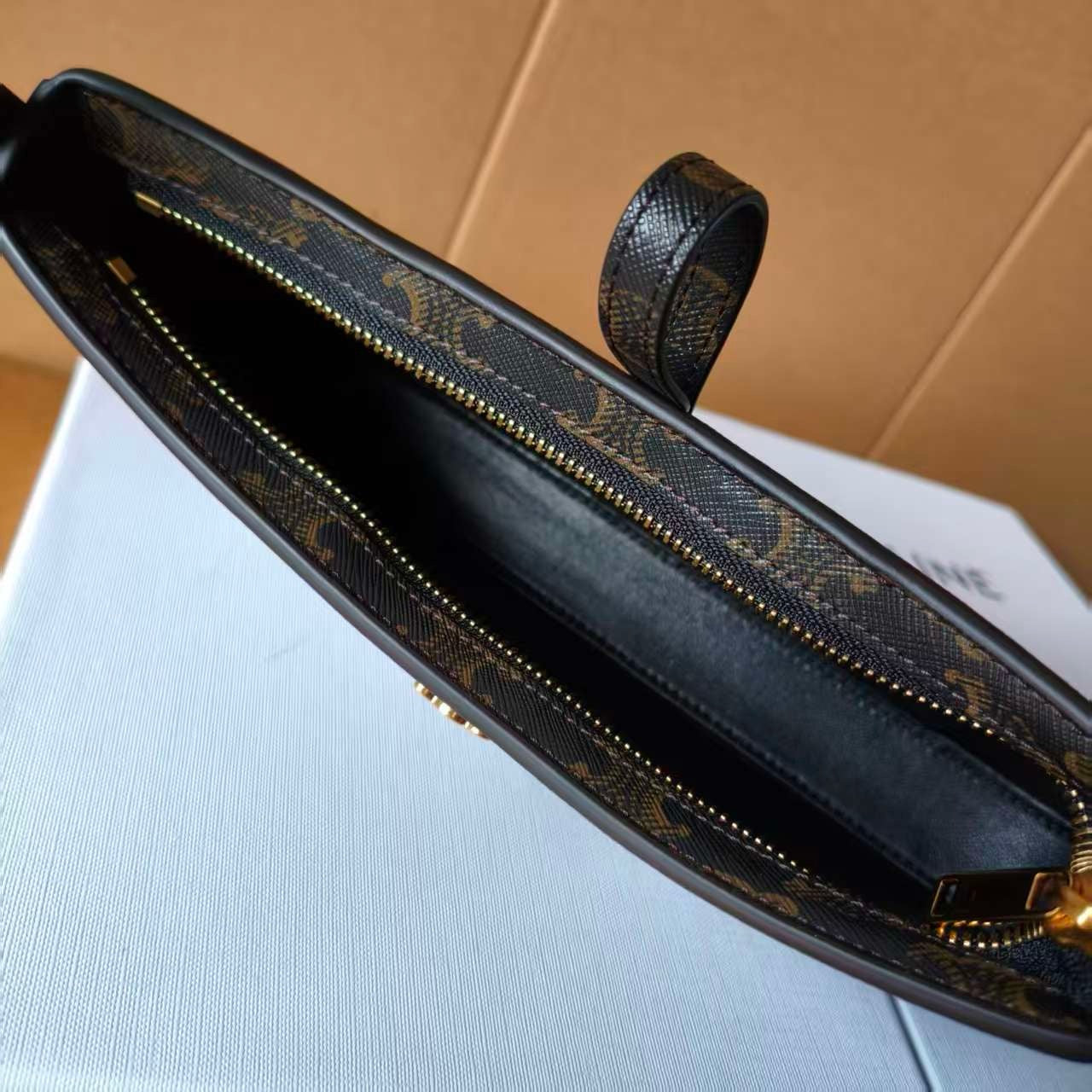 셀린느 티나 숄더백 트리옹프 캔버스 블랙