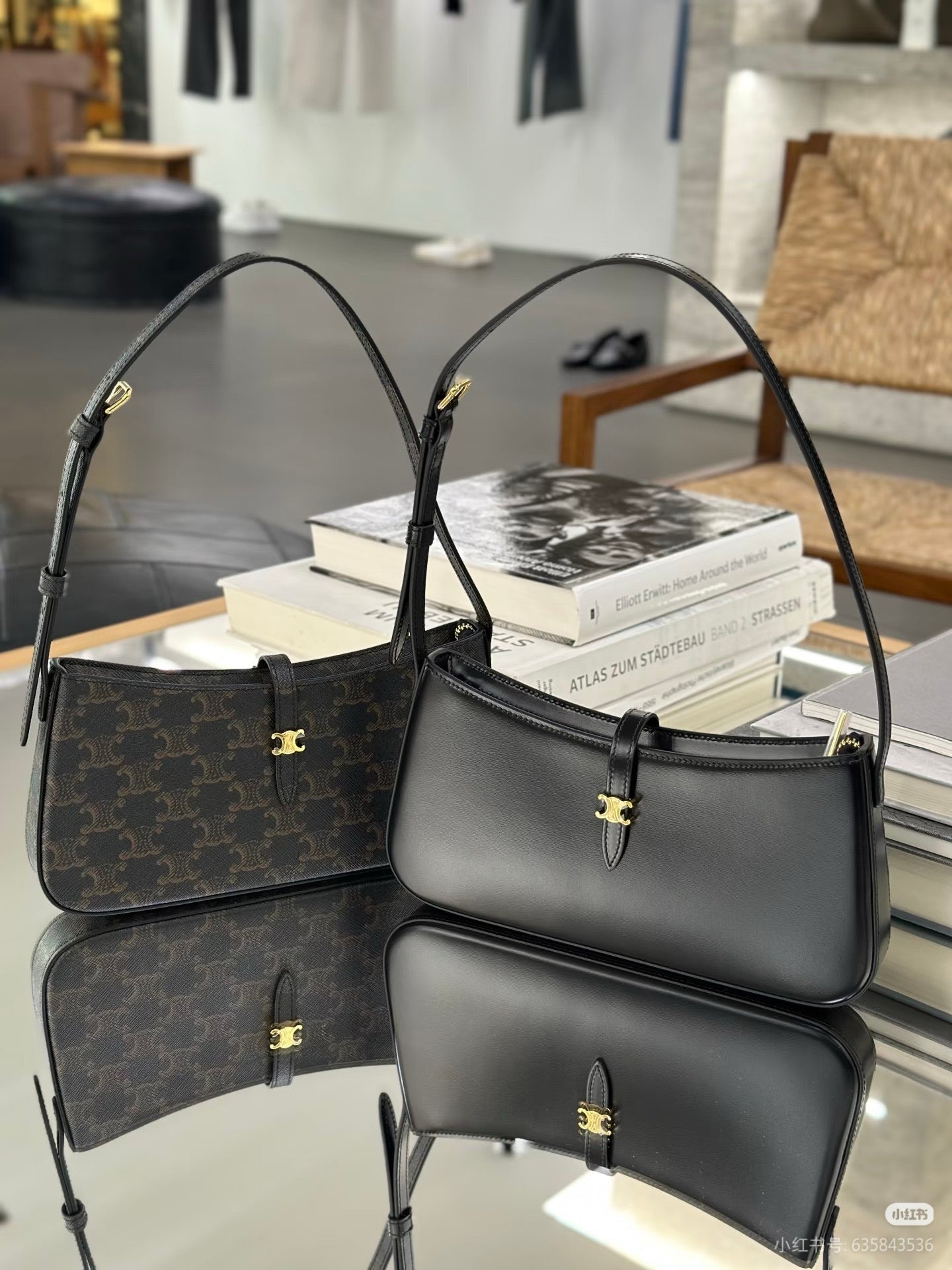 셀린느 티나 숄더백 트리옹프 캔버스 블랙