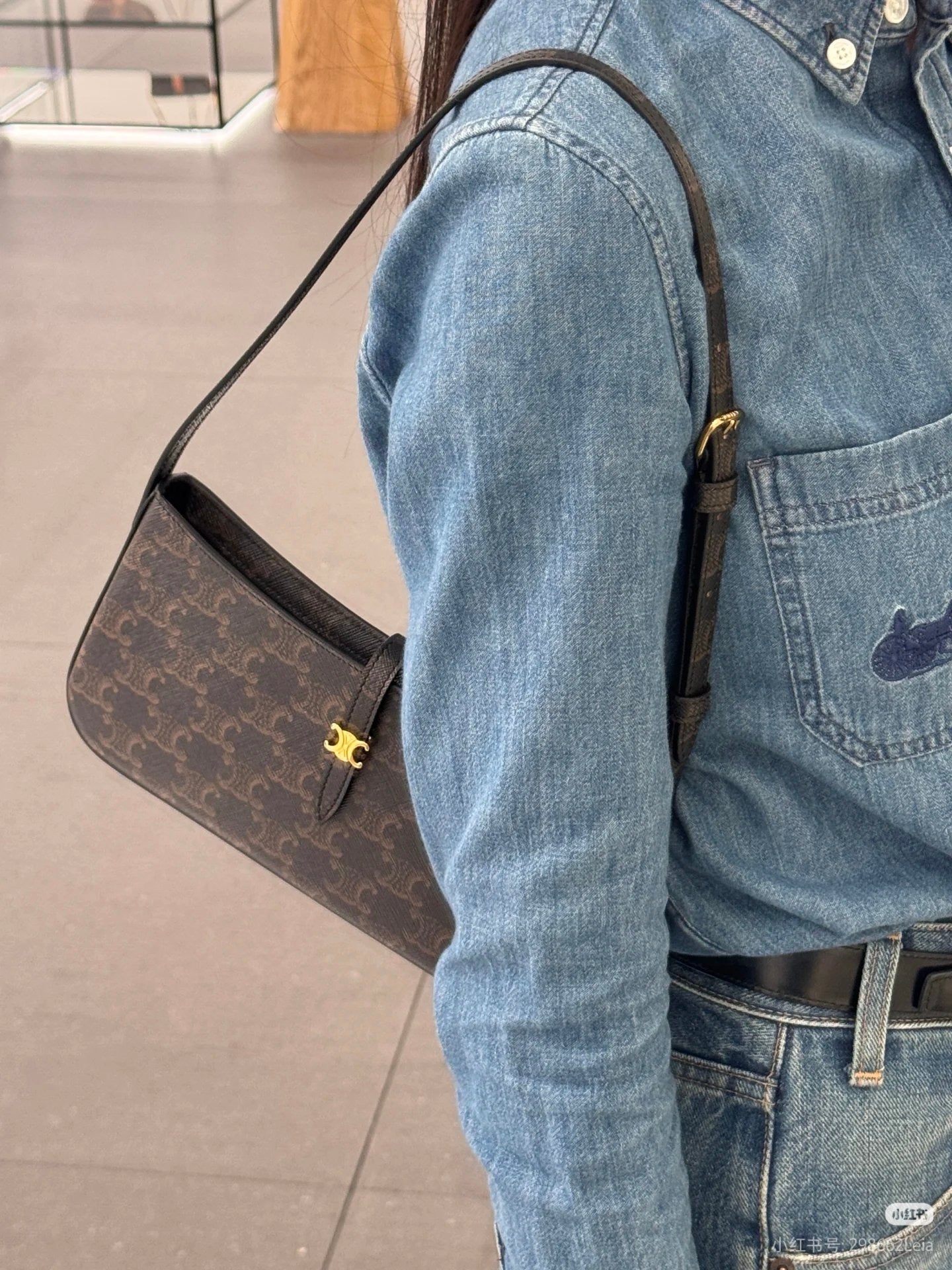 셀린느 티나 숄더백 트리옹프 캔버스 블랙