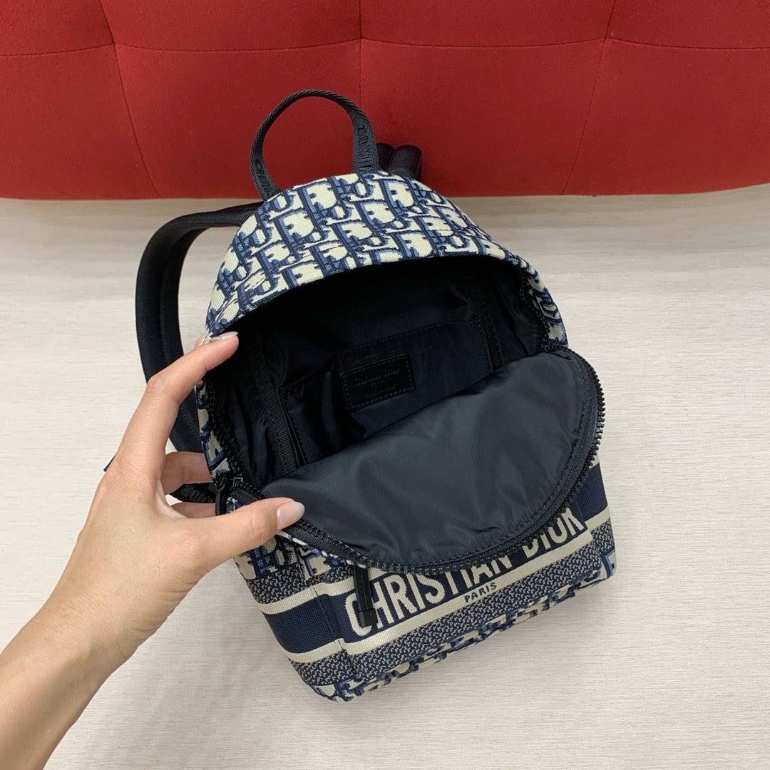디올 트래블 백팩 블루 디올 오블리크 자카드