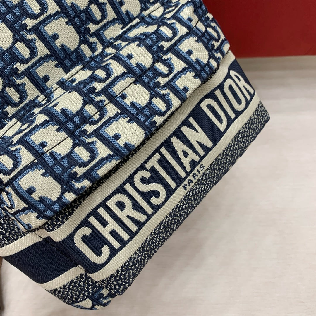 디올 트래블 백팩 블루 디올 오블리크 자카드