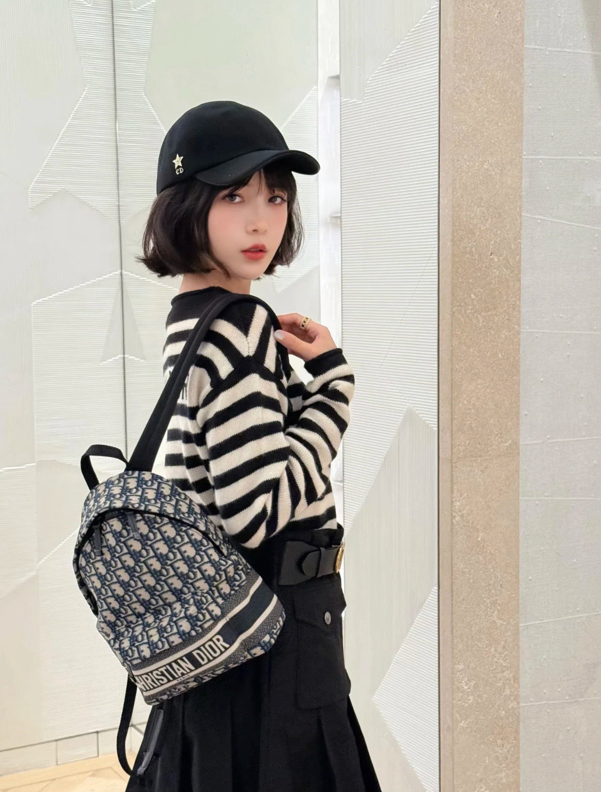 디올 트래블 백팩 블루 디올 오블리크 자카드