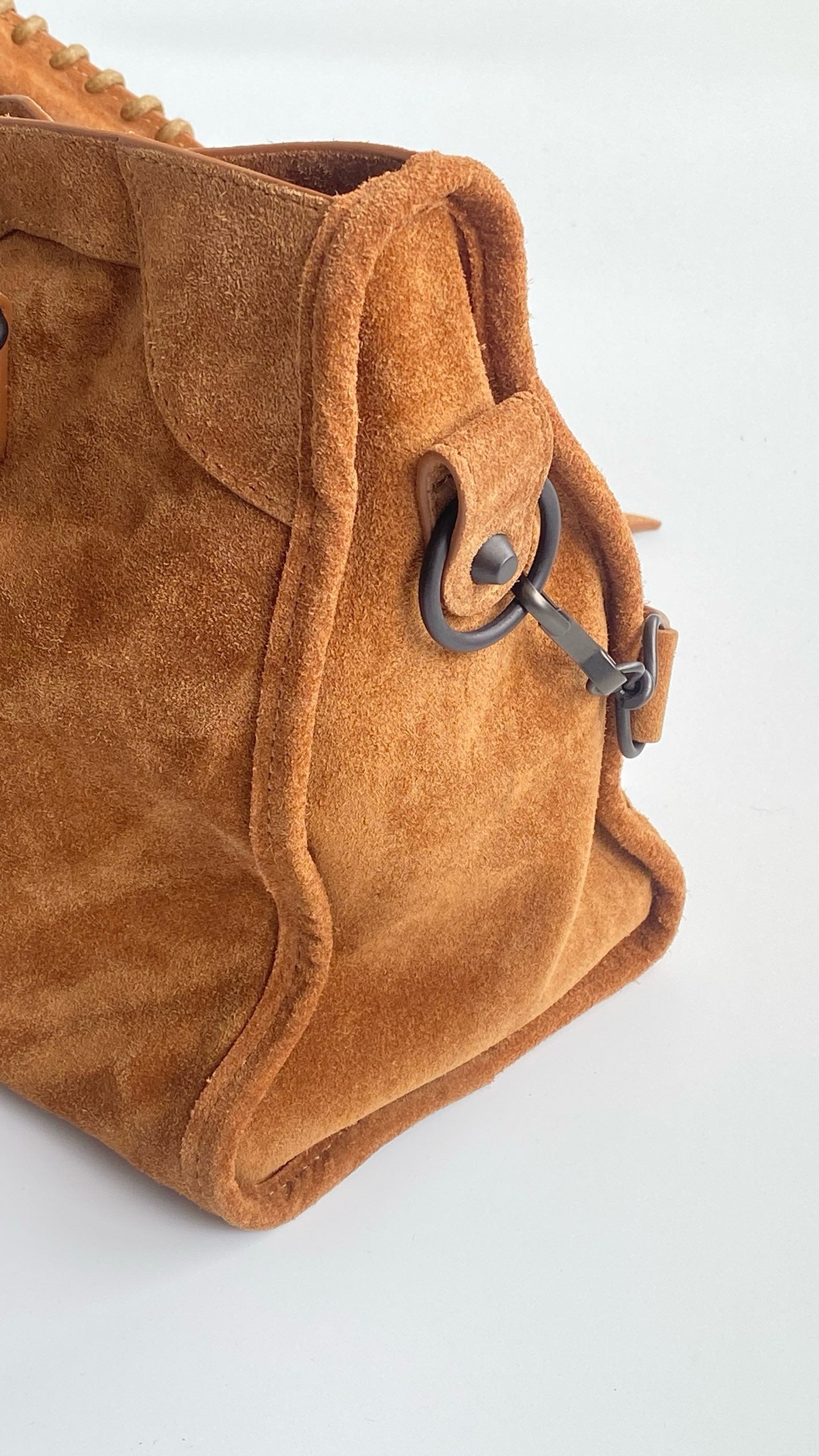 발렌시아가 여성 르 시티 백 미디움 스웨이드 카프스킨