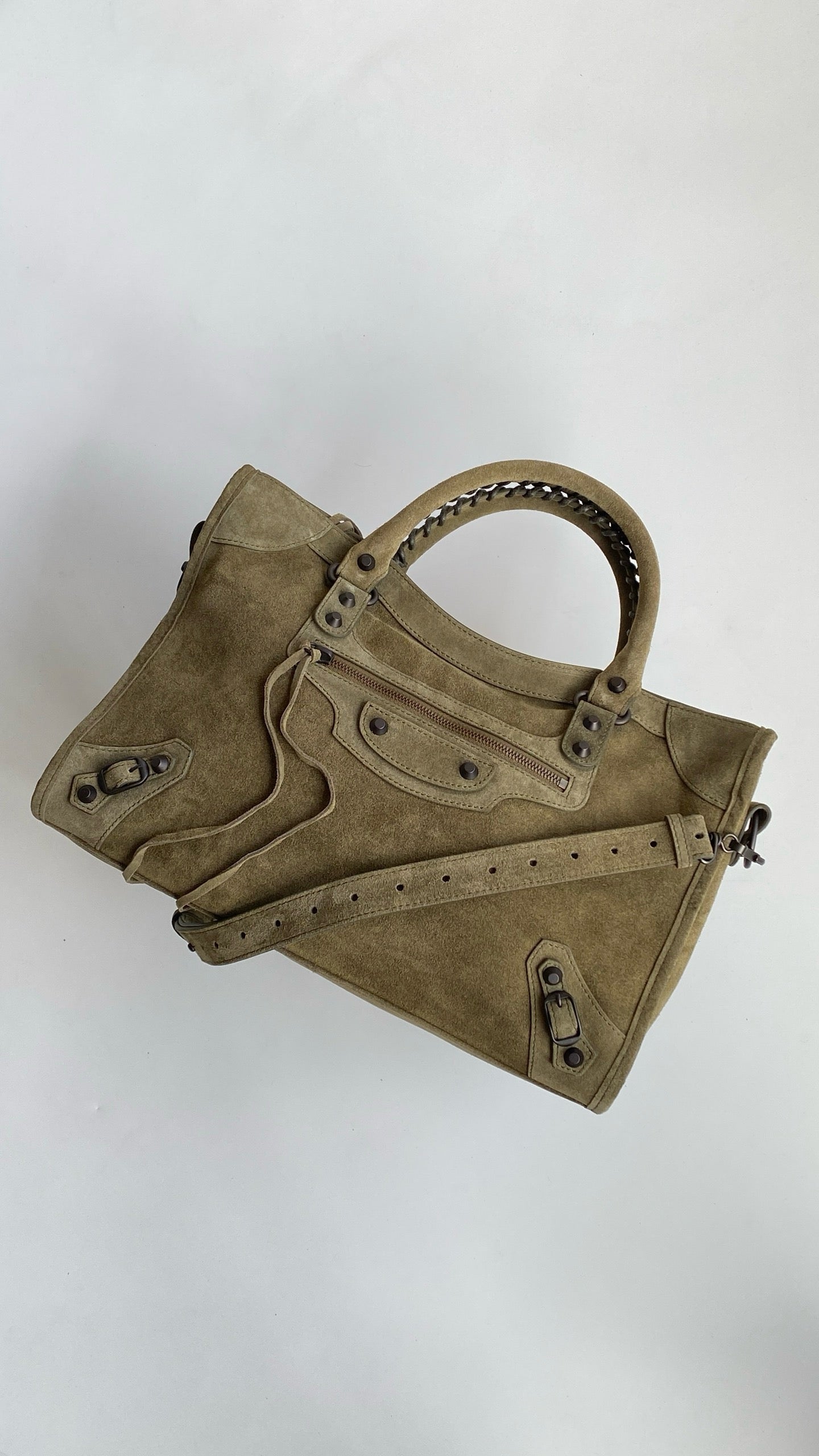 발렌시아가 여성 르 시티 백 미디움 스웨이드 카프스킨