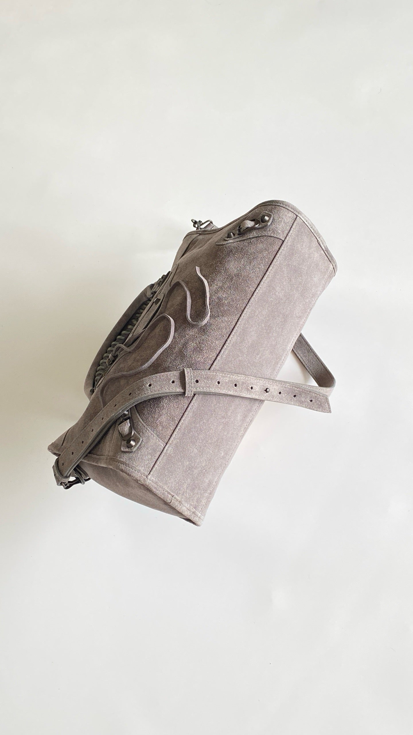 발렌시아가 여성 르 시티 백 미디움 스웨이드 카프스킨