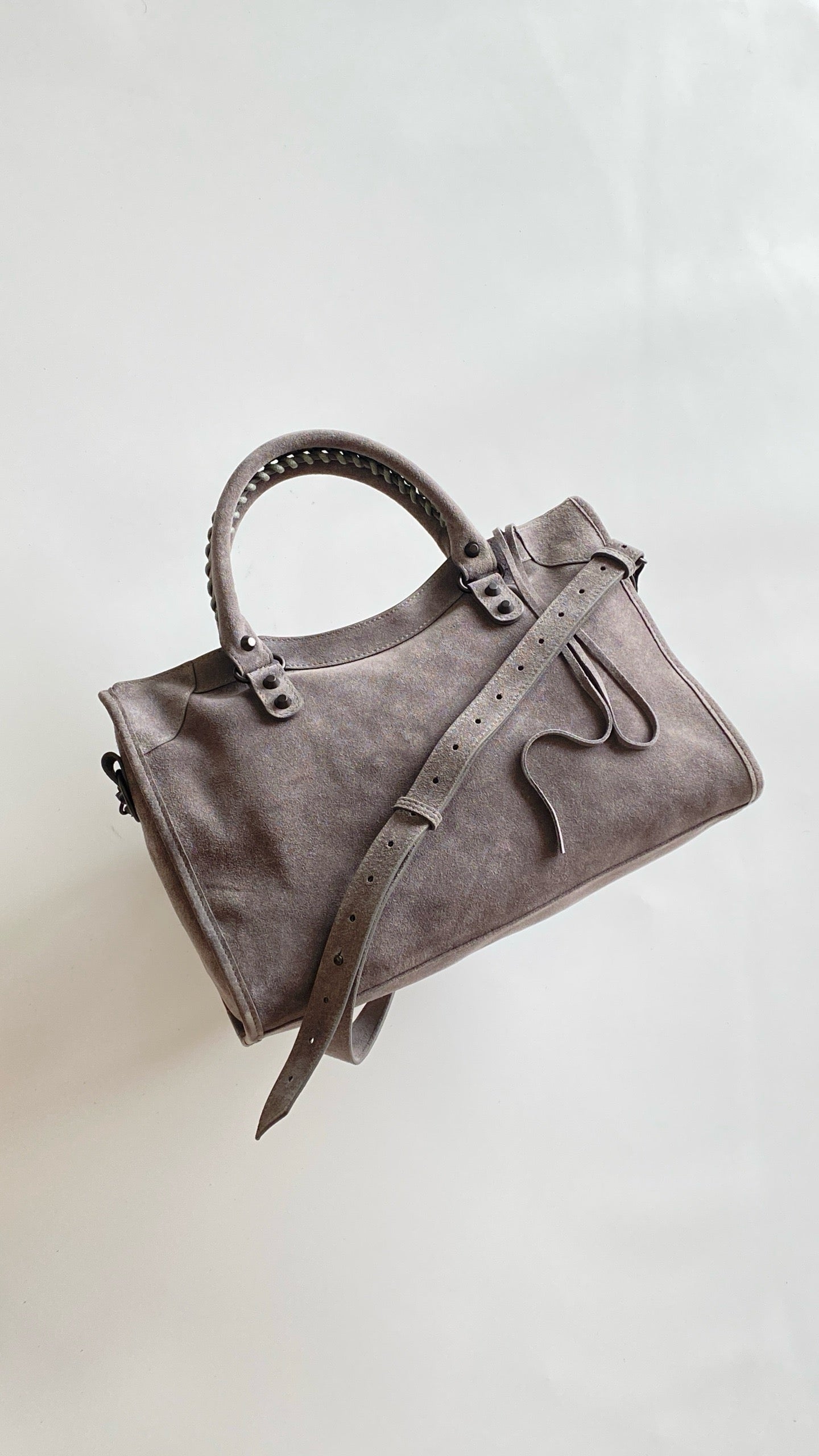 발렌시아가 여성 르 시티 백 미디움 스웨이드 카프스킨