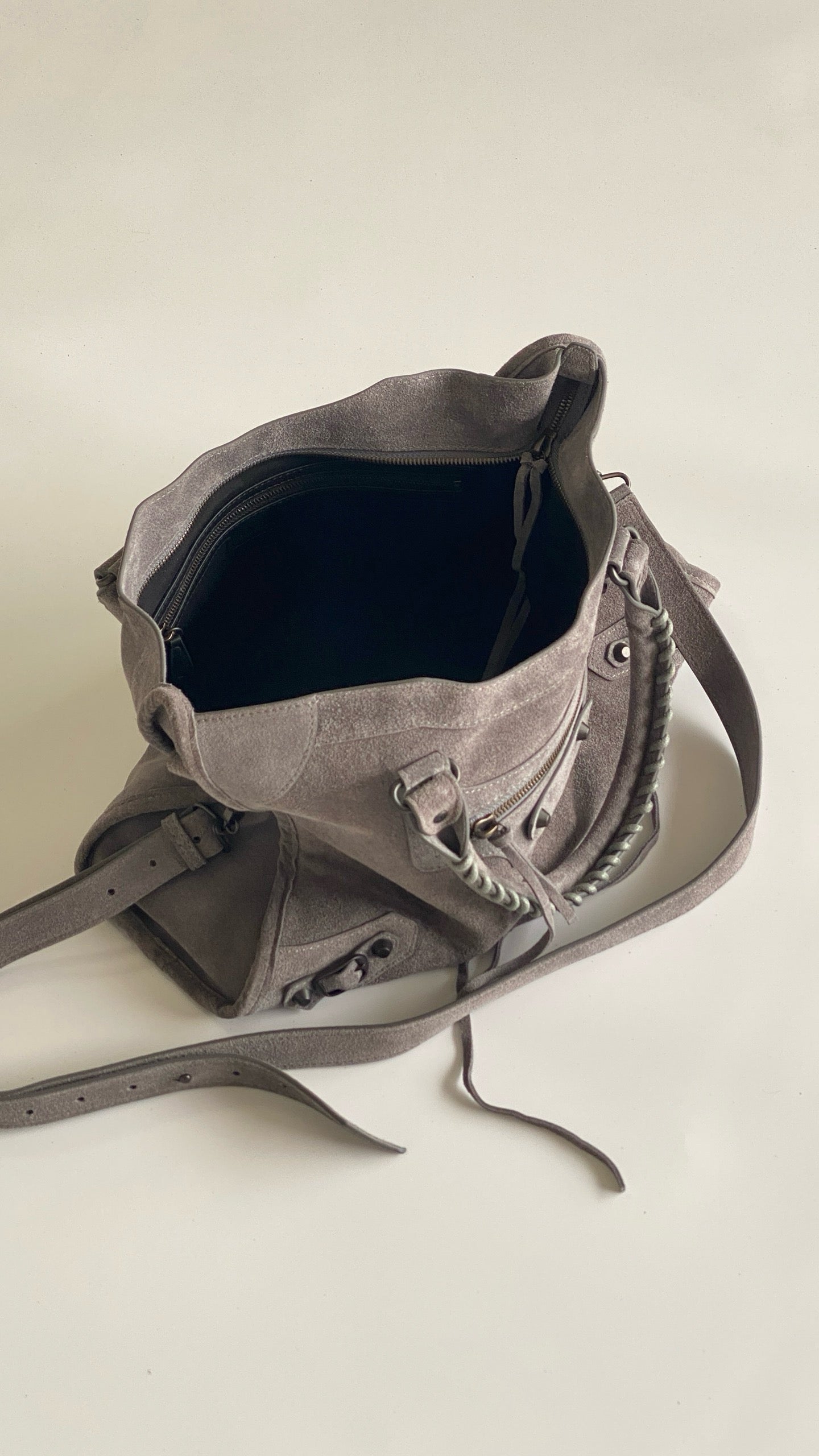 발렌시아가 여성 르 시티 백 미디움 스웨이드 카프스킨