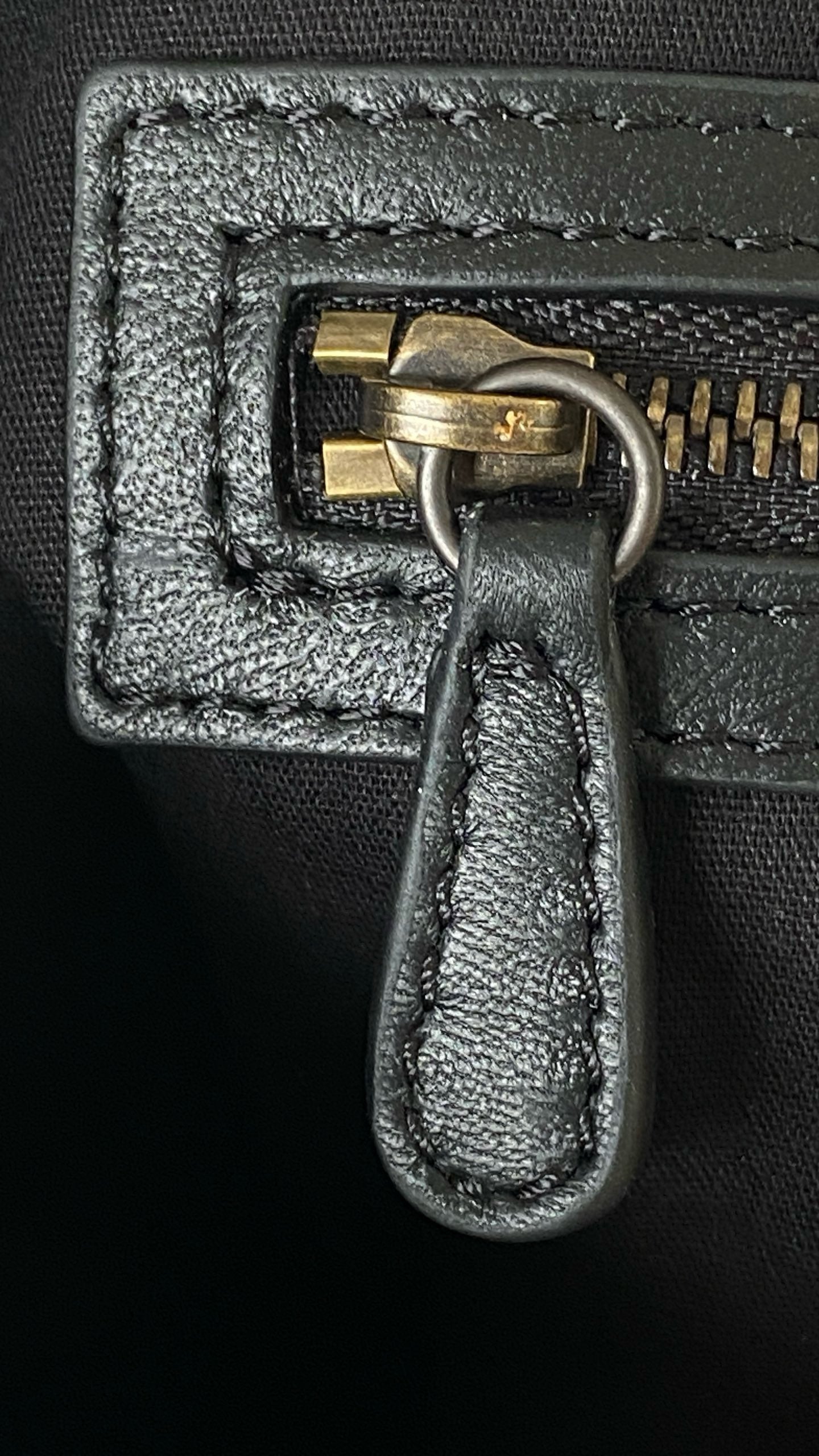 발렌시아가 여성 르 시티 백 미디움 스웨이드 카프스킨