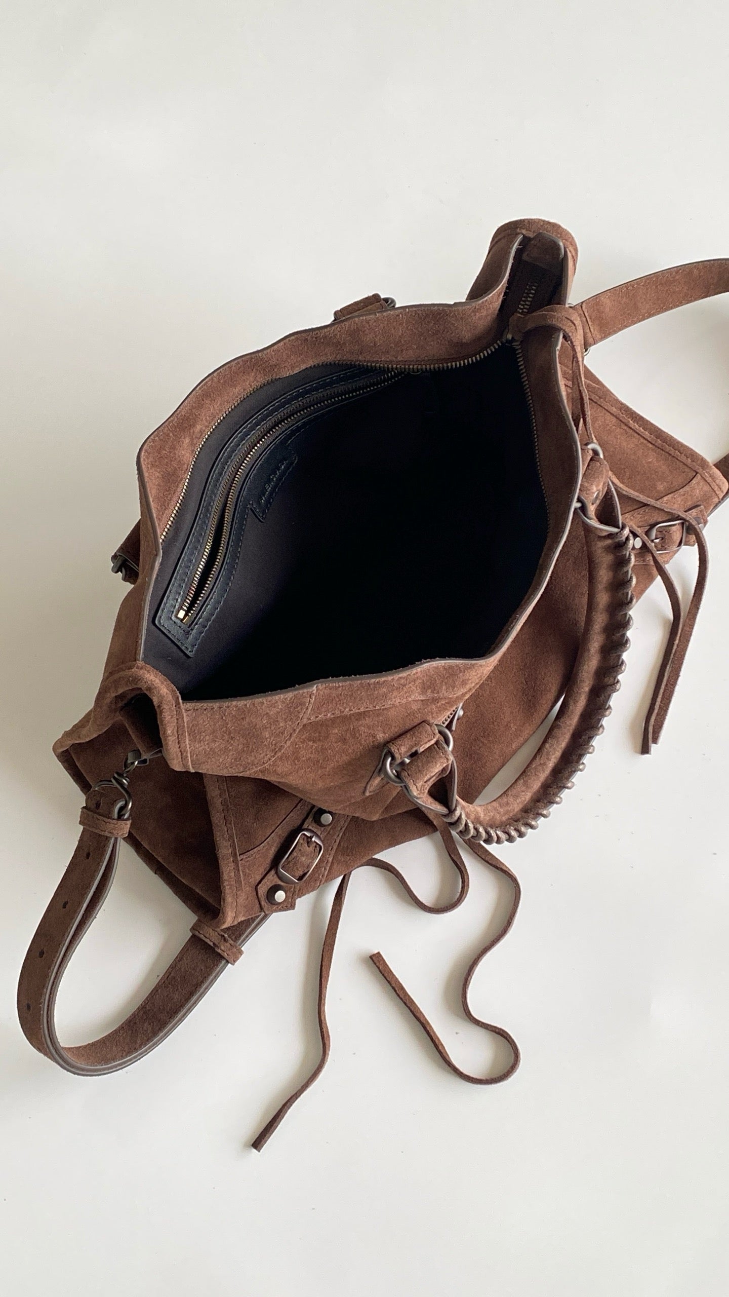 발렌시아가 여성 르 시티 백 미디움 스웨이드 카프스킨