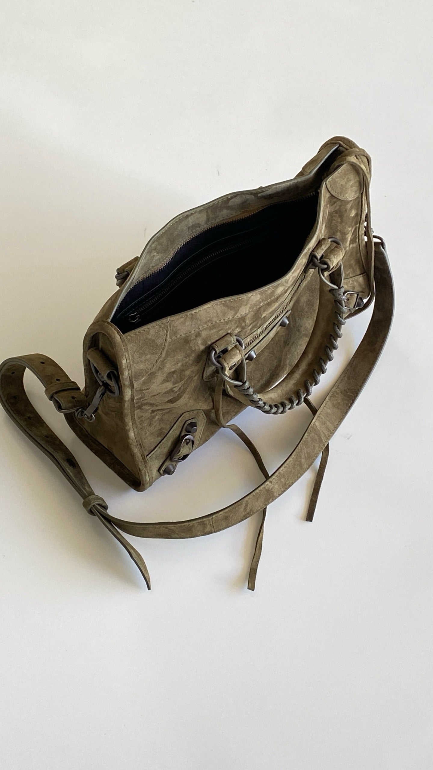 발렌시아가 여성 르 시티 백 스몰 스웨이드 카프스킨