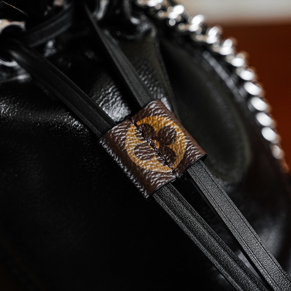 루이비통 오프 듀티 (Off Duty) 백팩 바이브