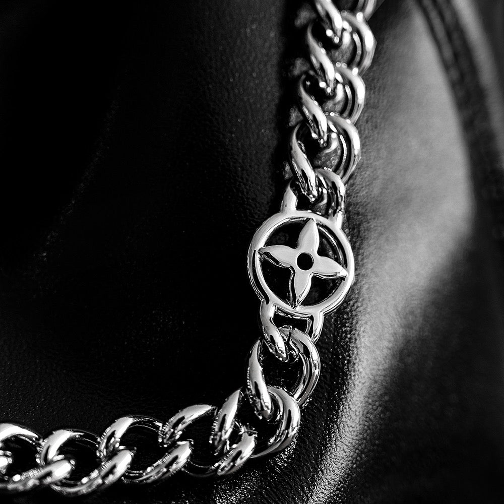 루이비통 오프 듀티 (Off Duty) 백팩 바이브