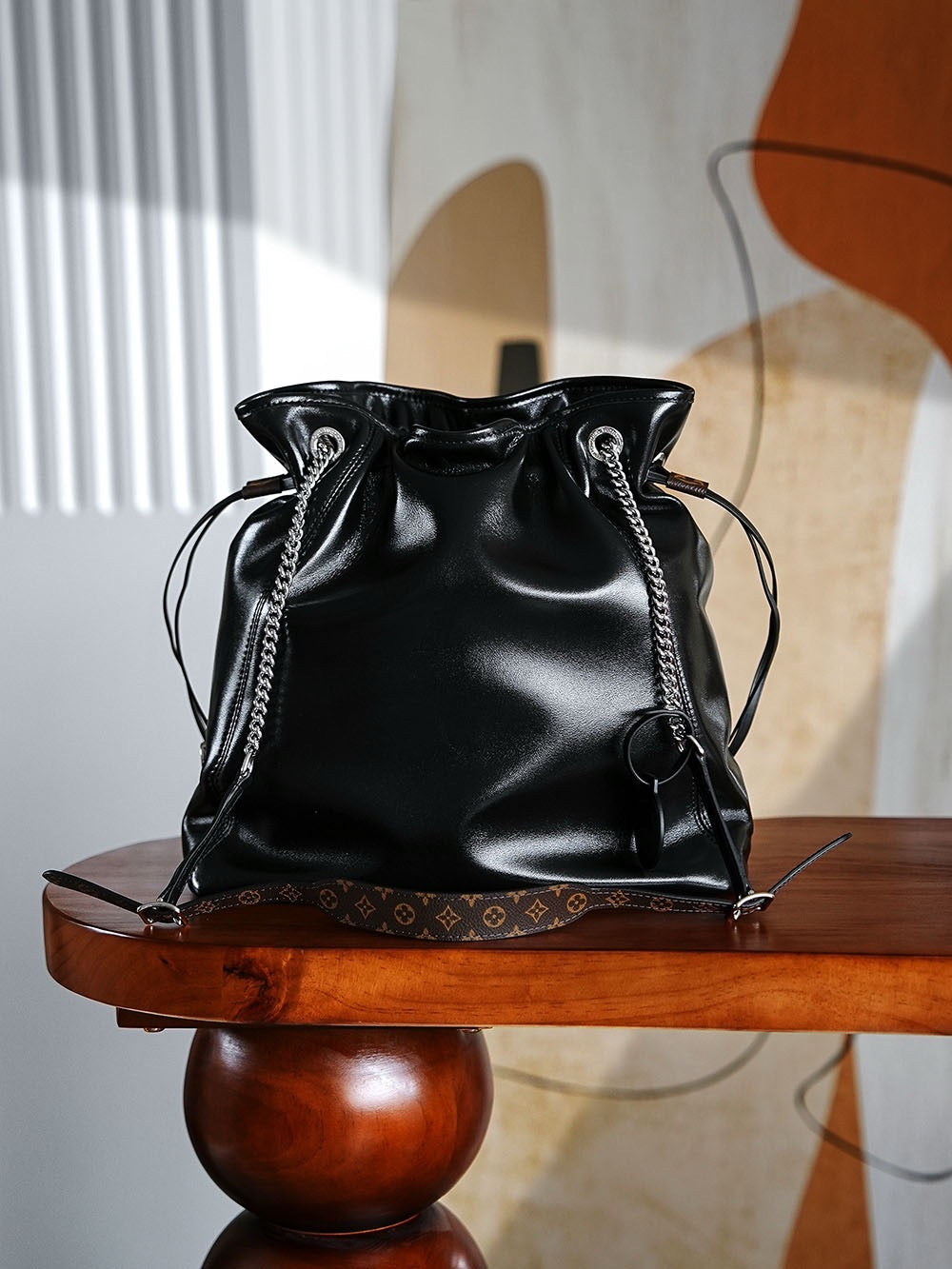 루이비통 오프 듀티 (Off Duty) 백팩 바이브 MM