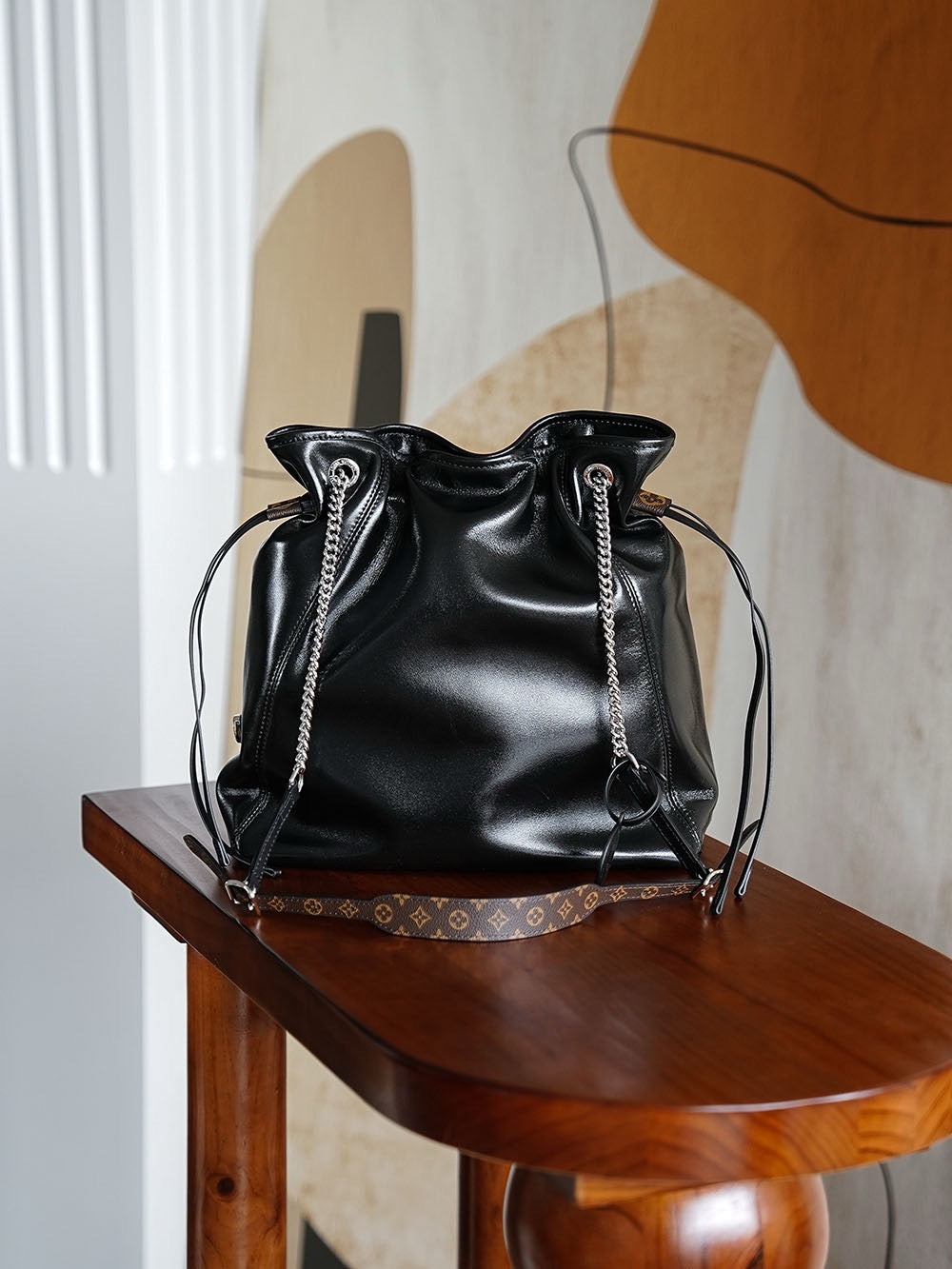 루이비통 오프 듀티 (Off Duty) 백팩 바이브 MM