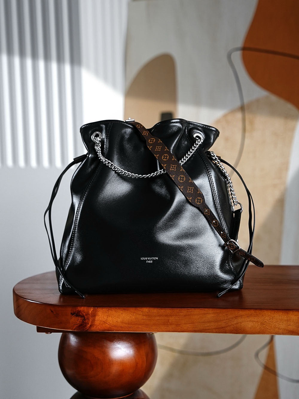 루이비통 오프 듀티 (Off Duty) 백팩 바이브 MM