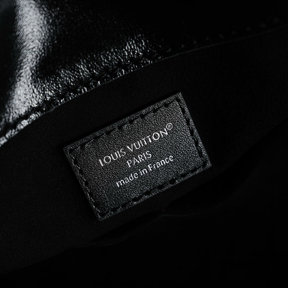 루이비통 오프 듀티 (Off Duty) 백팩 바이브 MM