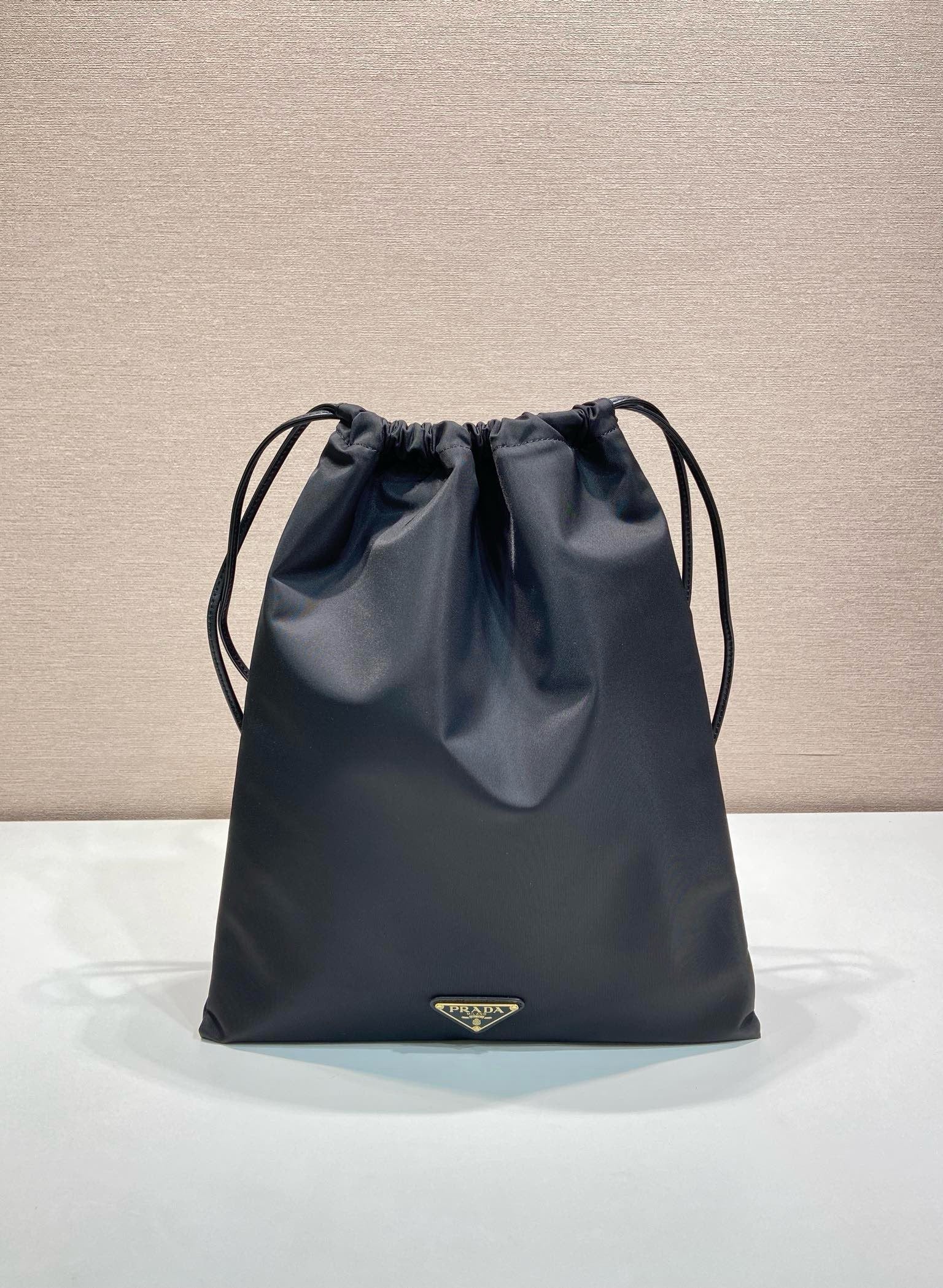 프라다 리나일론 파우치