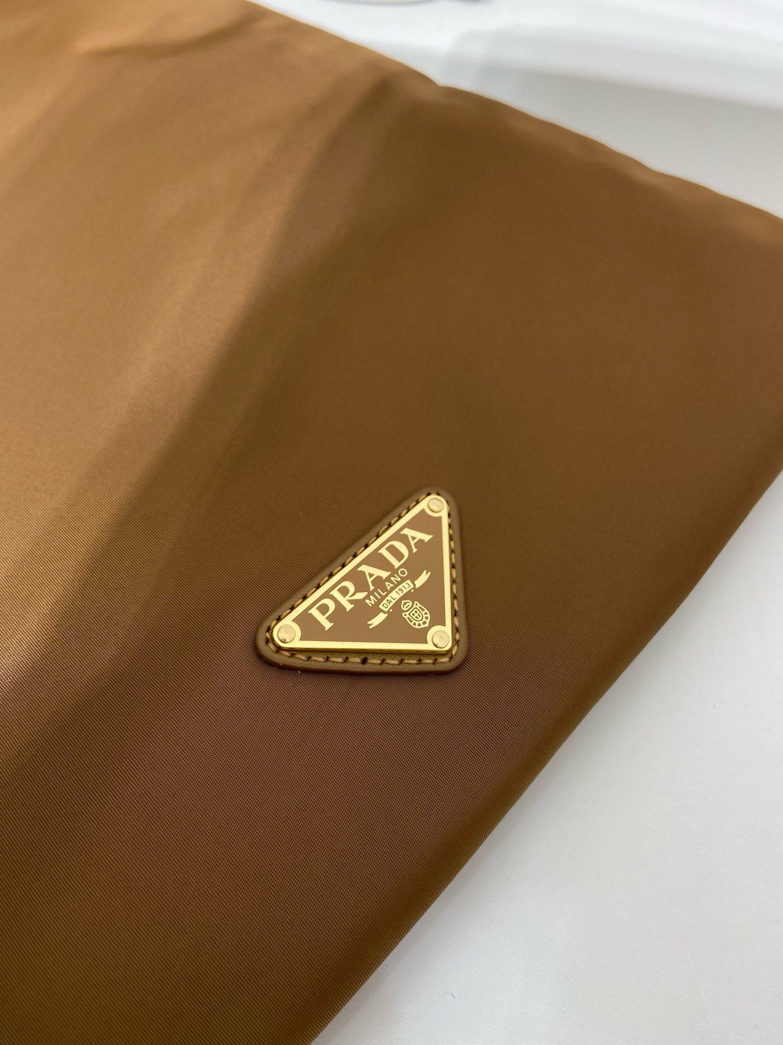 프라다 리나일론 파우치