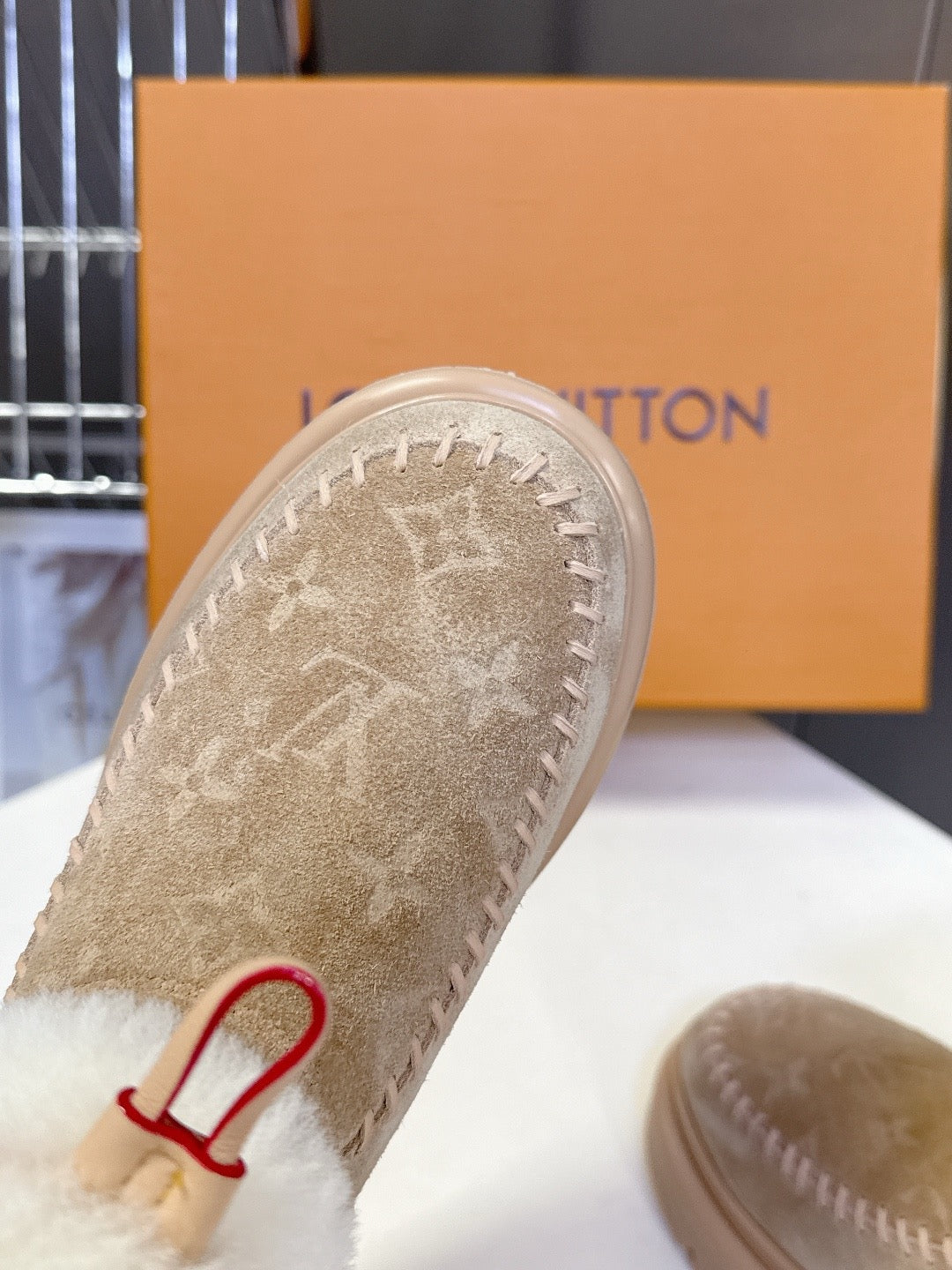 루이비통 코르티나 앵클 부츠