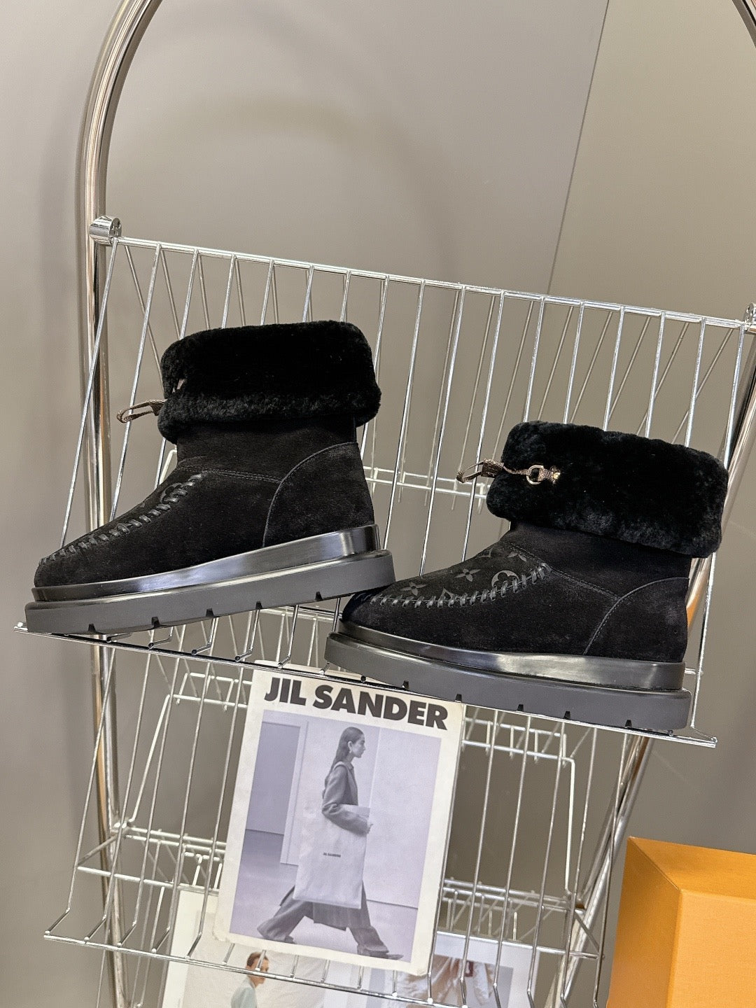 루이비통 코르티나 앵클 부츠