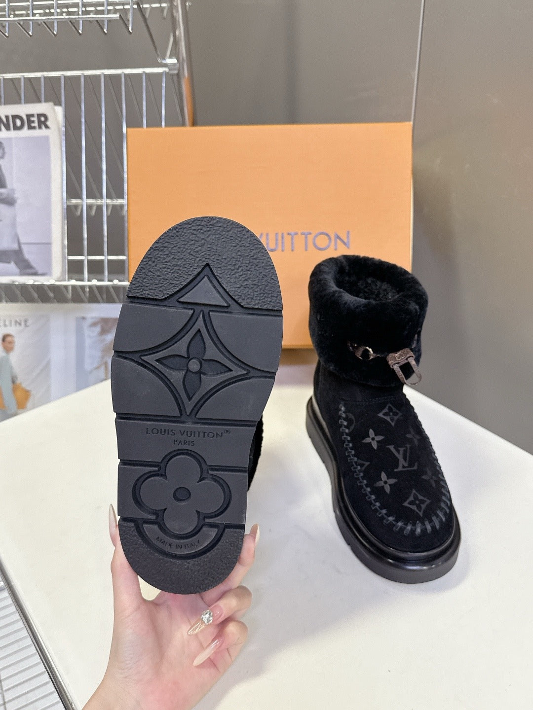 루이비통 코르티나 앵클 부츠