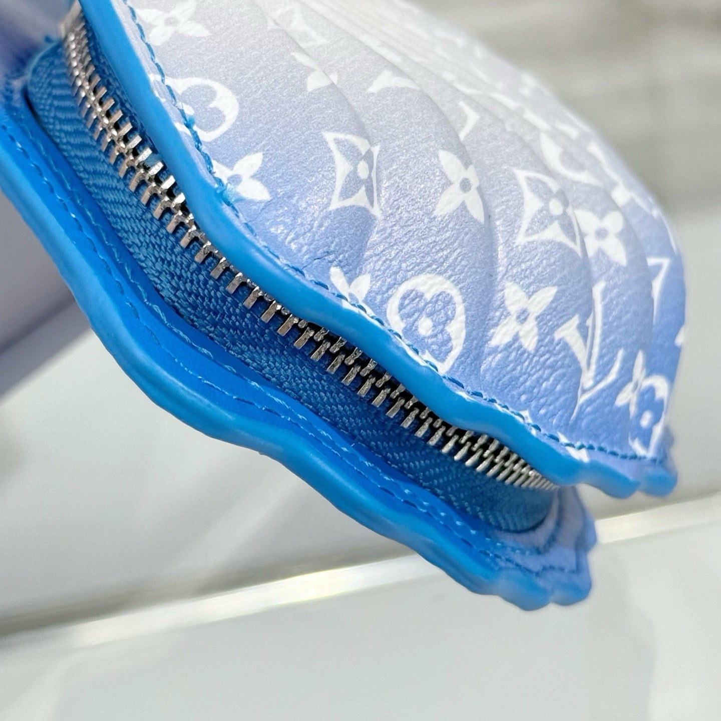 루이비통 셸 백참