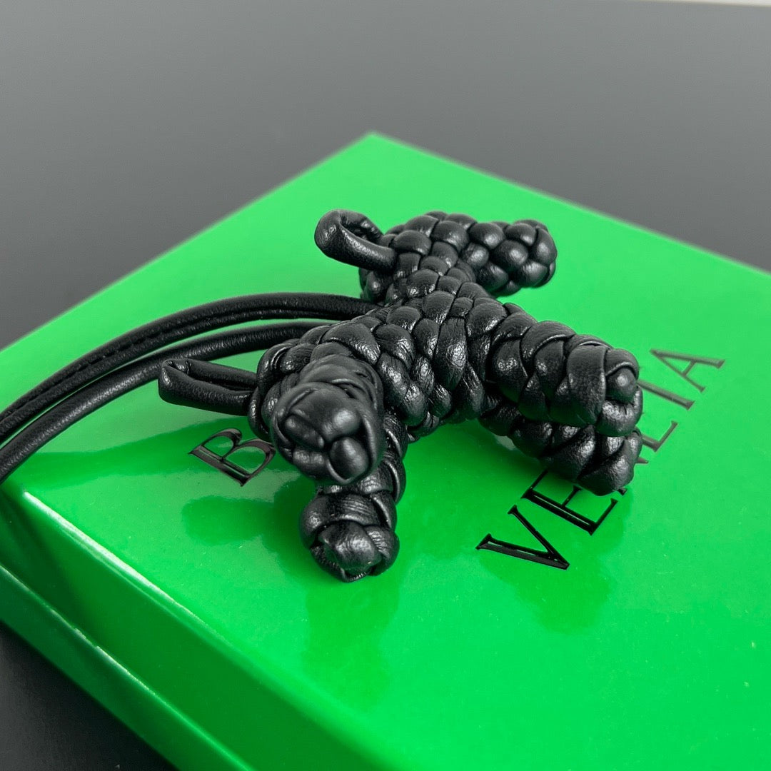 보테가 베네타 도그 백참