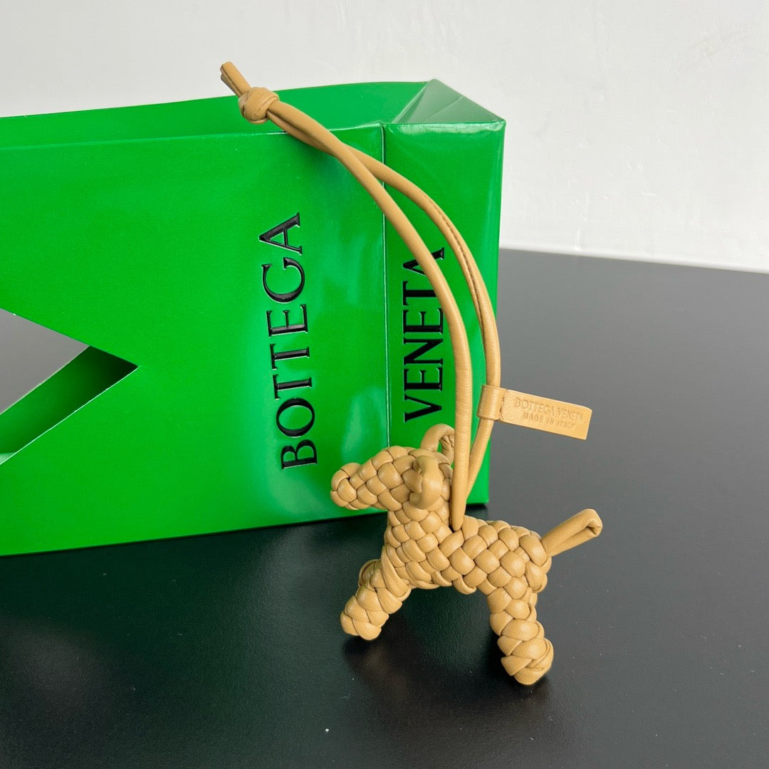 보테가 베네타 도그 백참