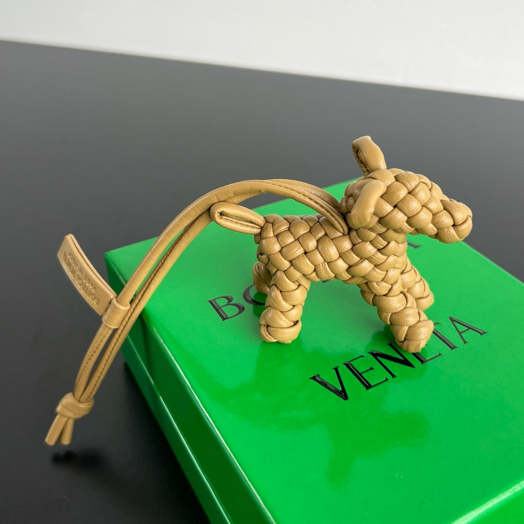 보테가 베네타 도그 백참