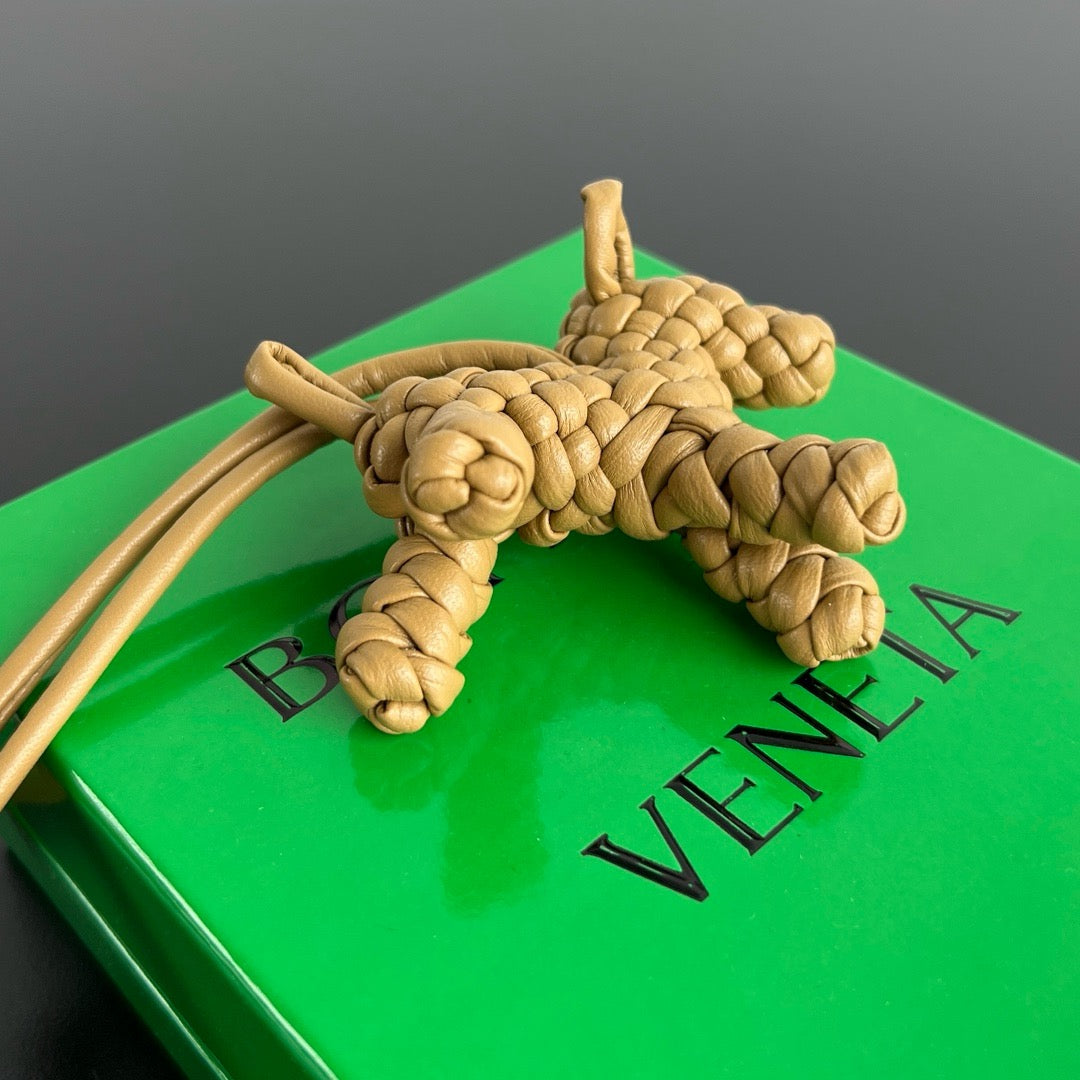 보테가 베네타 도그 백참